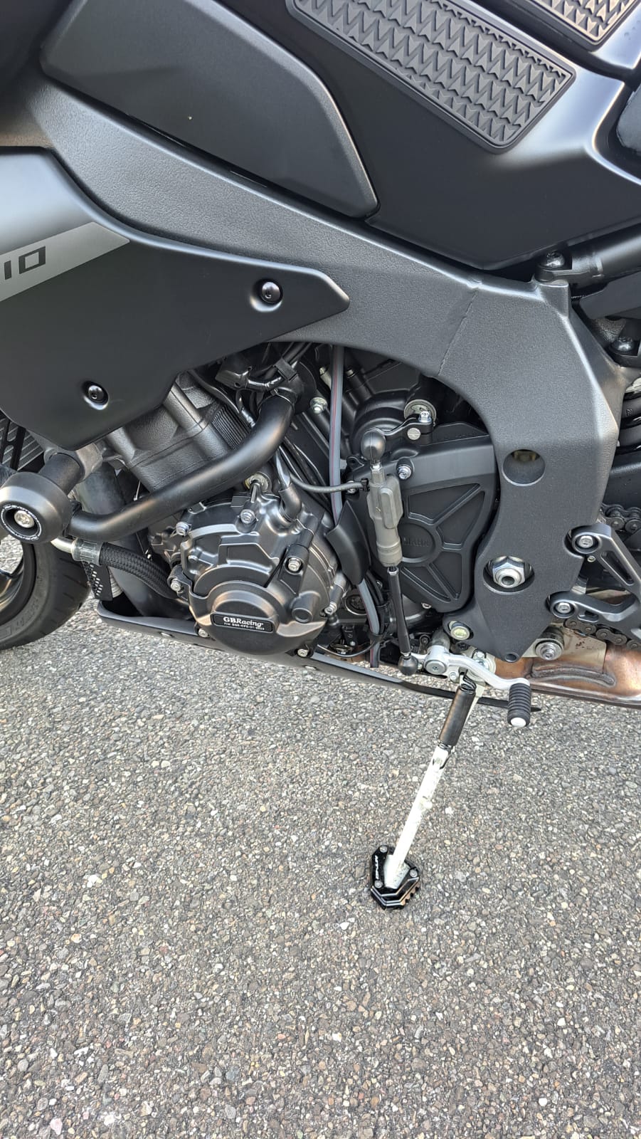 YAMAHA MT-10 ABS-showroom-element-2