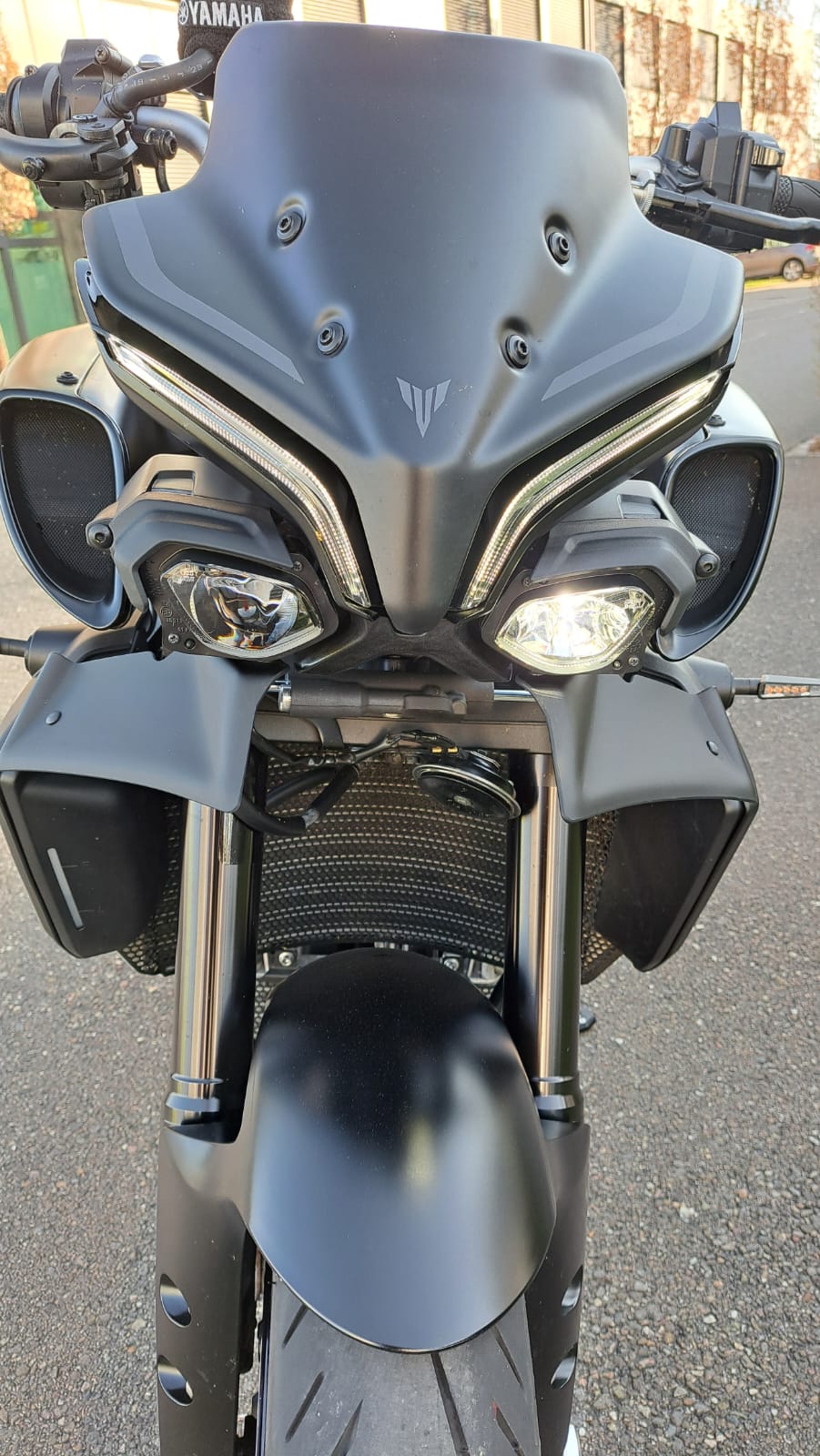 YAMAHA MT-10 ABS-showroom-element-3