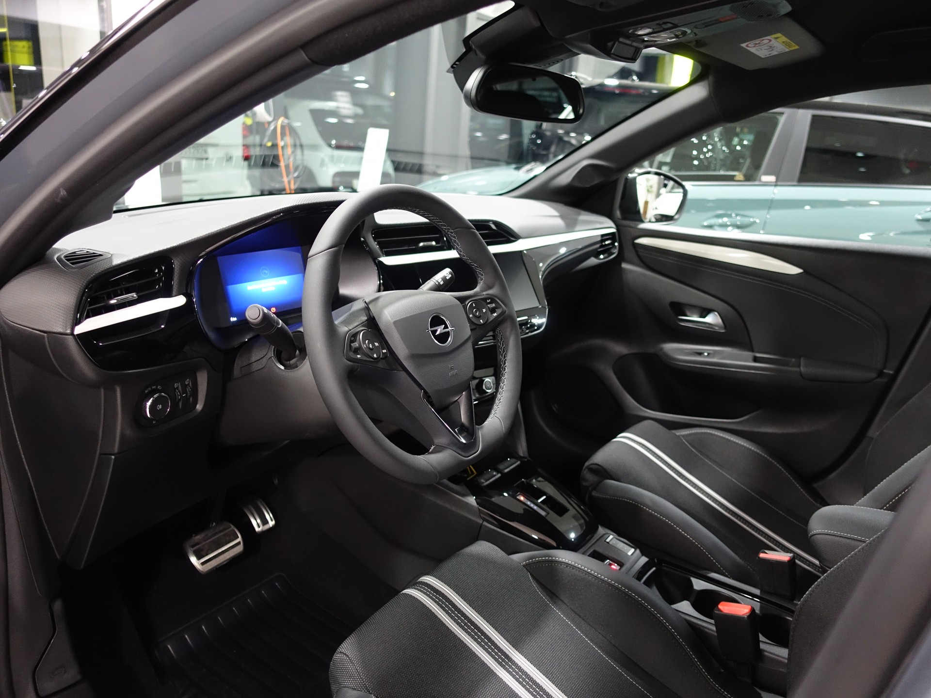 OPEL Corsa 1.2 MHEV Viva-image-9
