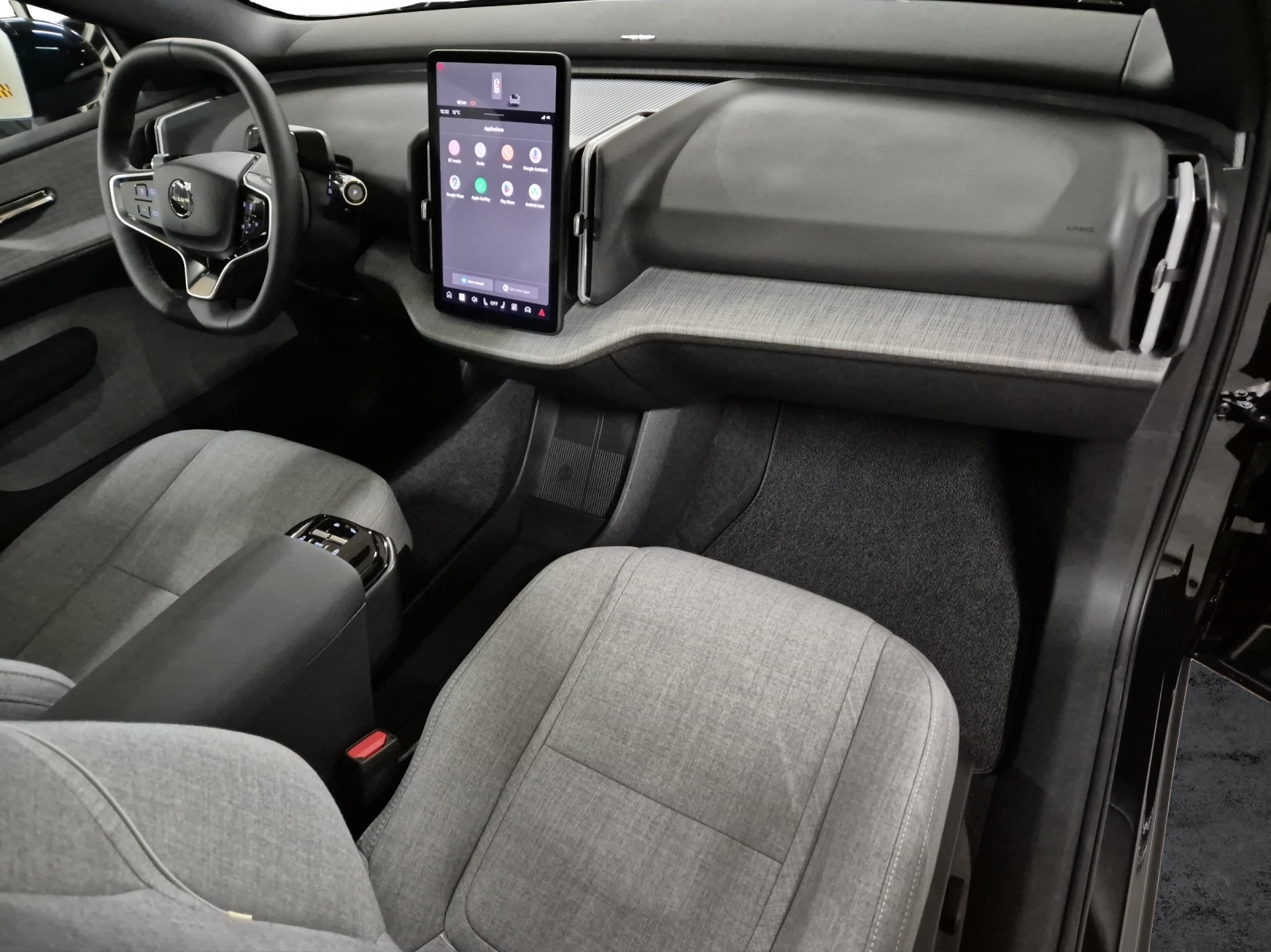VOLVO EX30 E60 Ultra-image-17