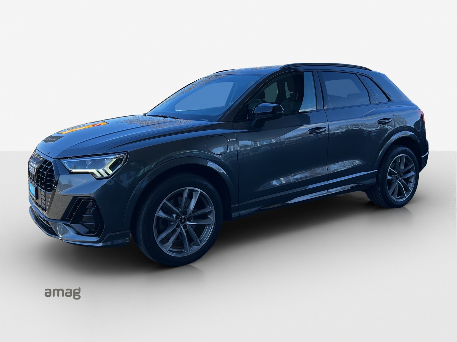 AUDI Q3 45 TFSI e S line Attraction S-tronic-image-0