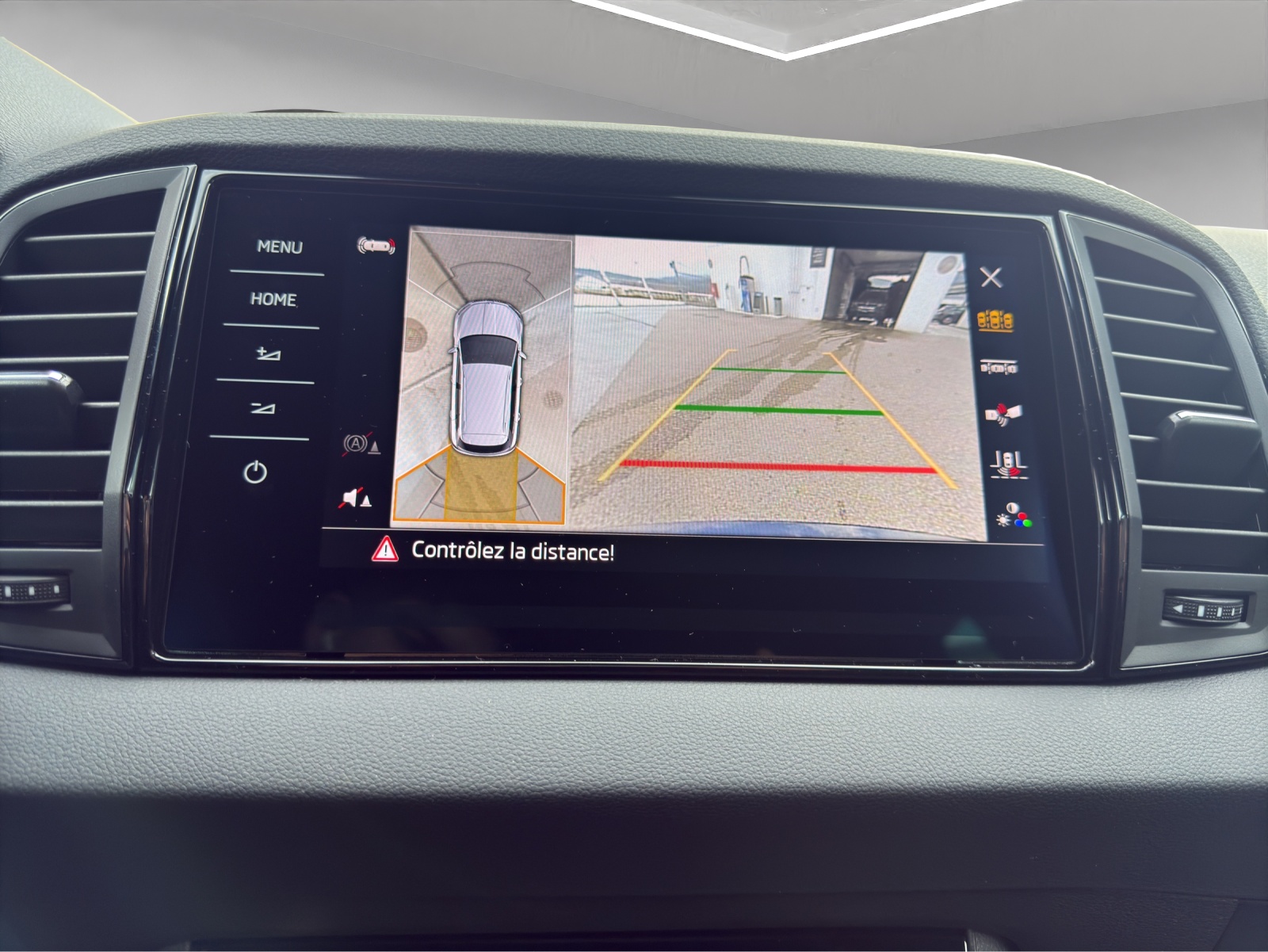 SKODA Karoq 1.5 TSI SportLine DSG-image-12