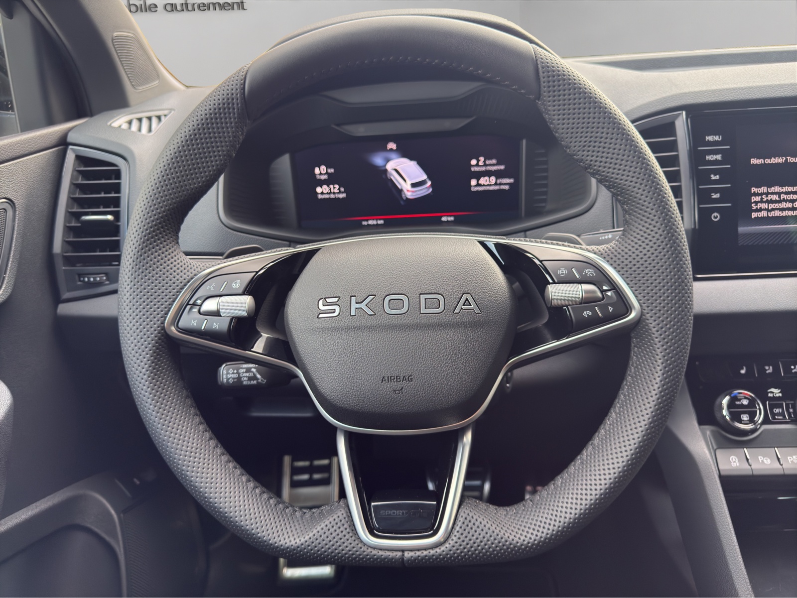 SKODA Karoq 1.5 TSI SportLine DSG-image-10