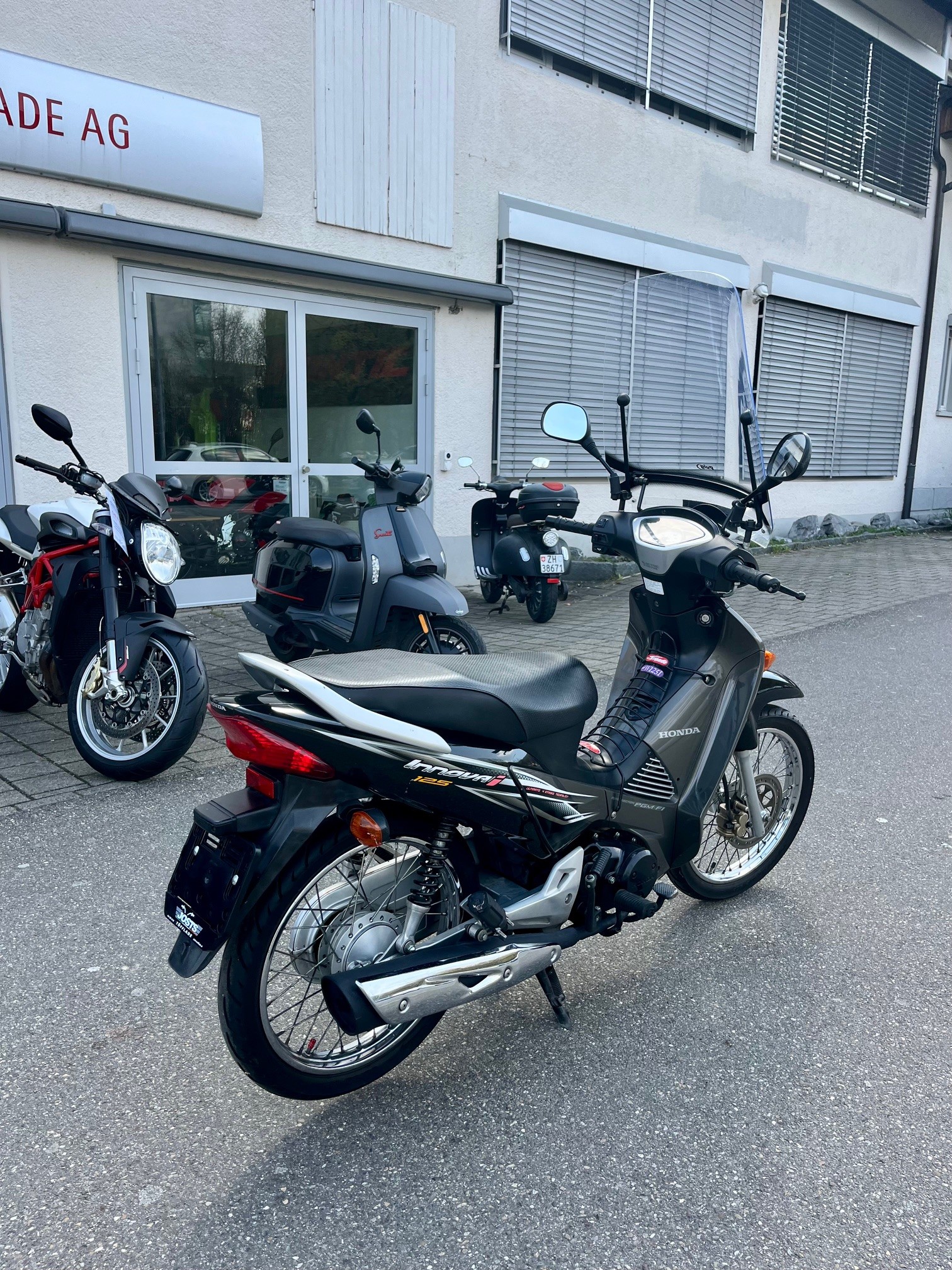 HONDA 125 Innova - GRATIS LIEFERNG*-showroom-element-3