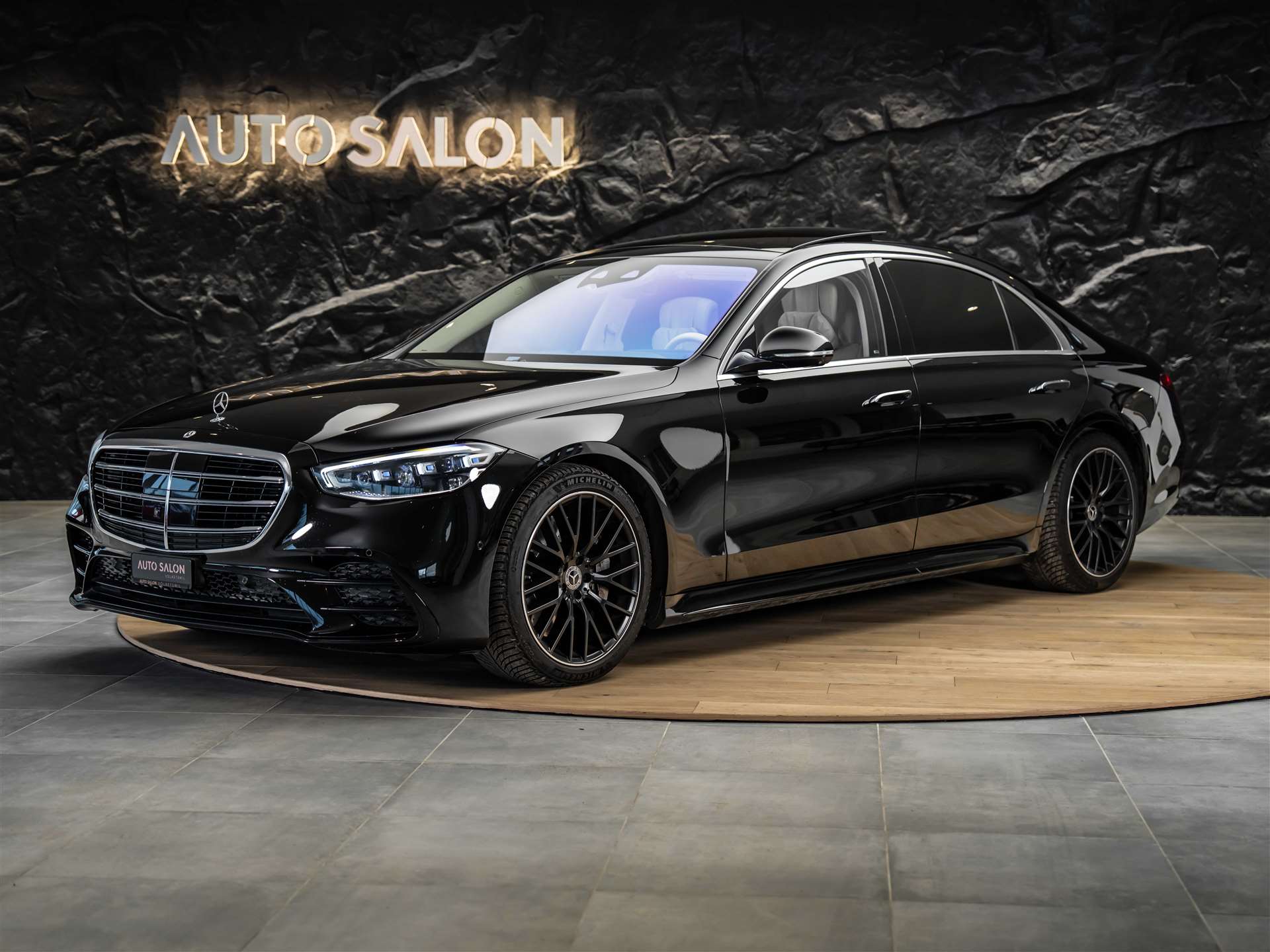 MERCEDES-BENZ S 500 L AMG Line 4matic *CH Auto*Panorama*Massage*-image-1