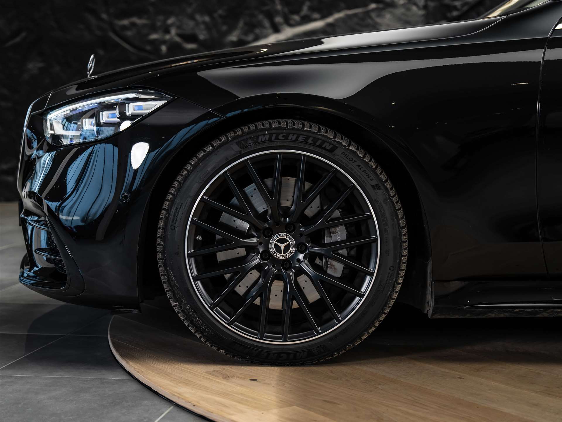 MERCEDES-BENZ S 500 L AMG Line 4matic *CH Auto*Panorama*Massage*-image-21