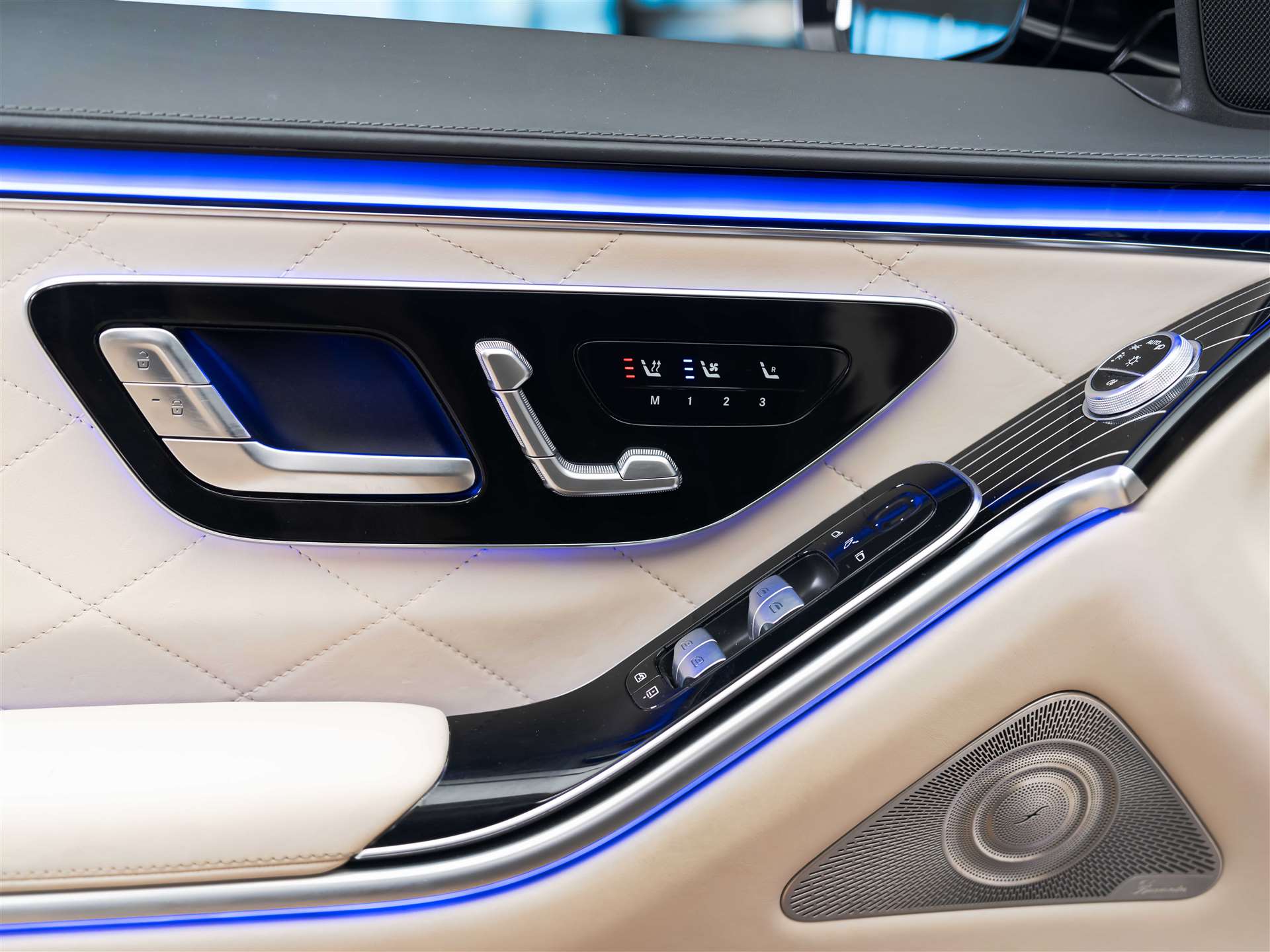 MERCEDES-BENZ S 500 L AMG Line 4matic *CH Auto*Panorama*Massage*-image-25