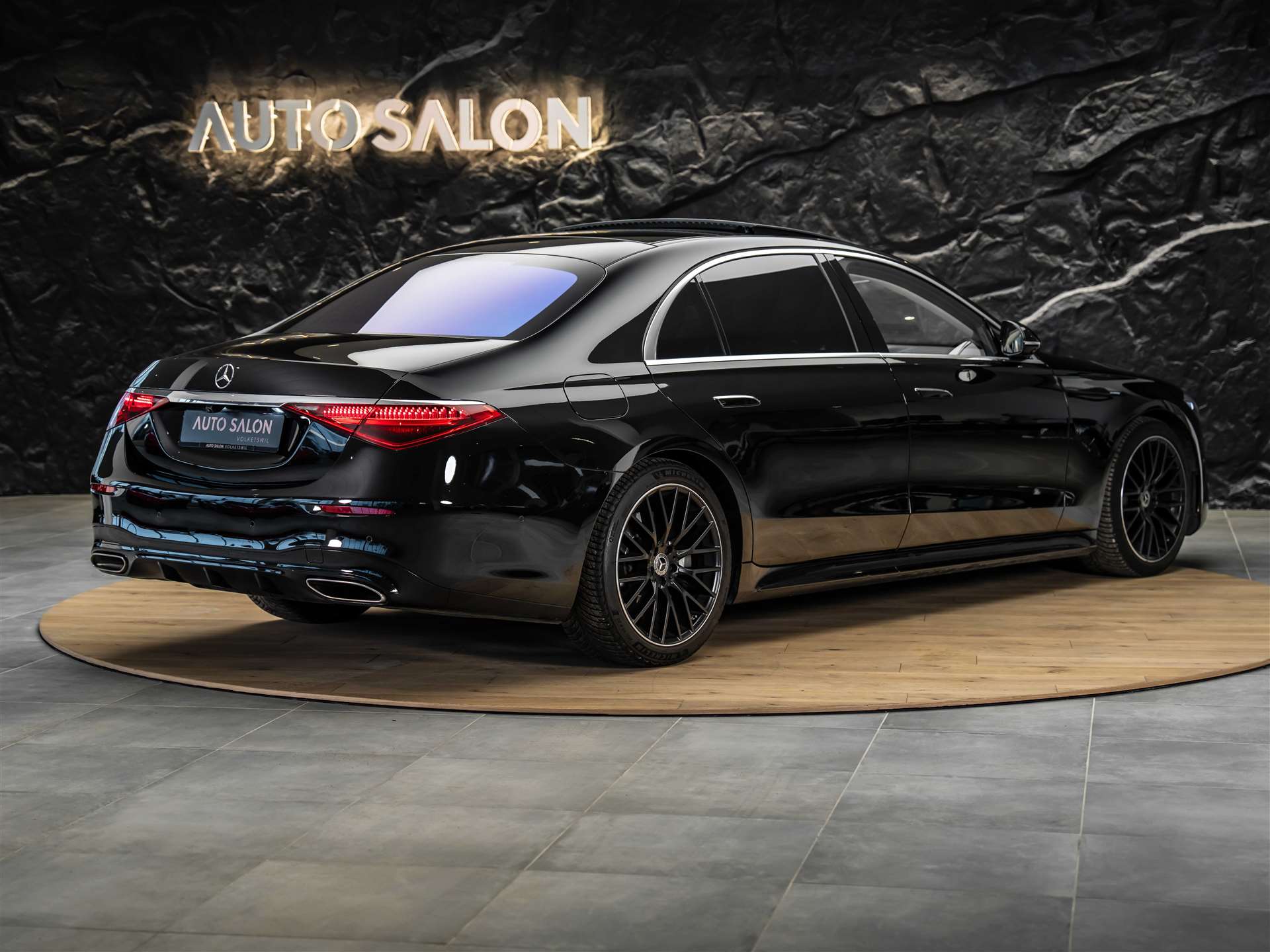 MERCEDES-BENZ S 500 L AMG Line 4matic *CH Auto*Panorama*Massage*-image-4