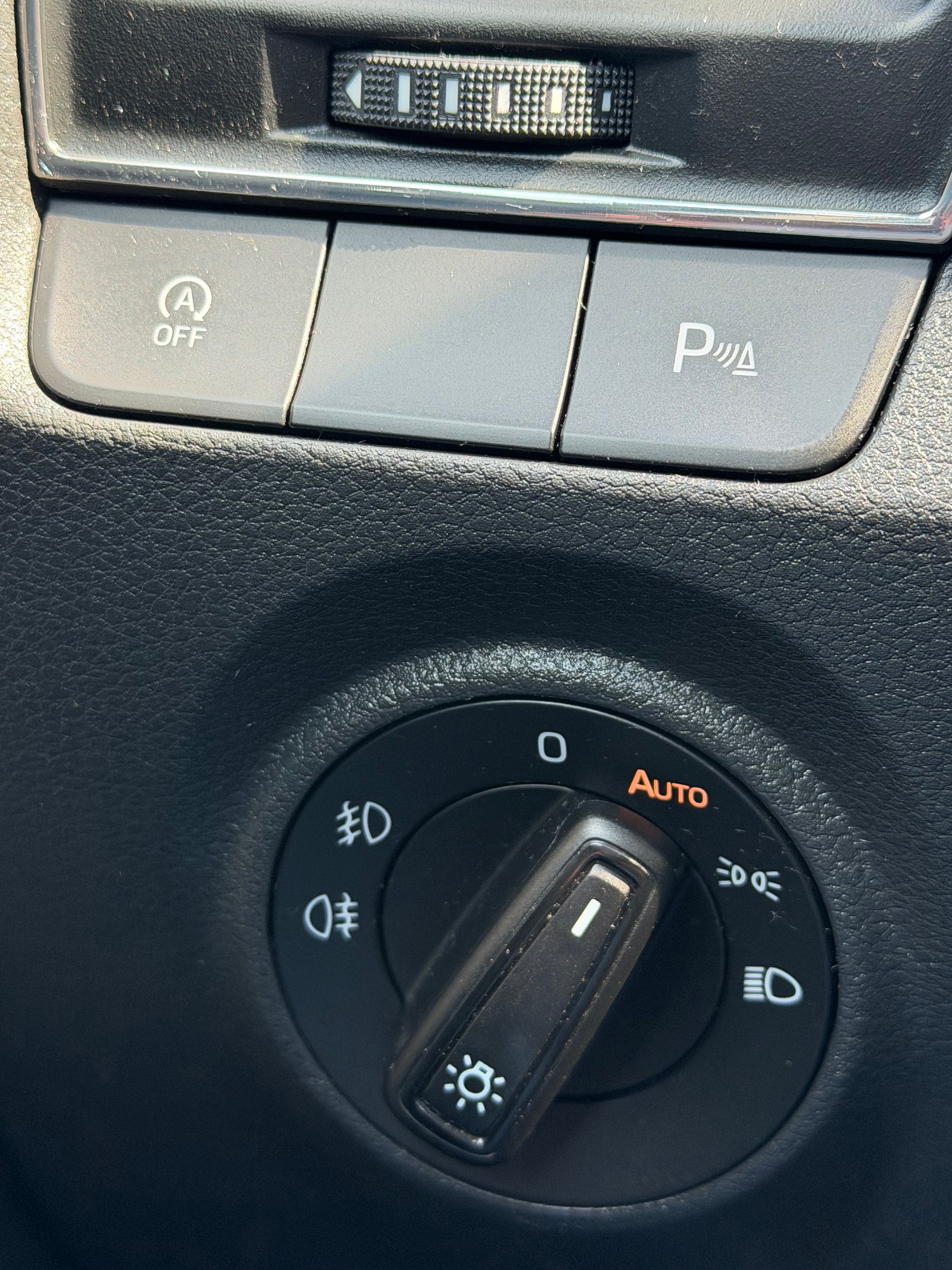 SKODA Fabia 1.0 TSI Monte Carlo-image-14