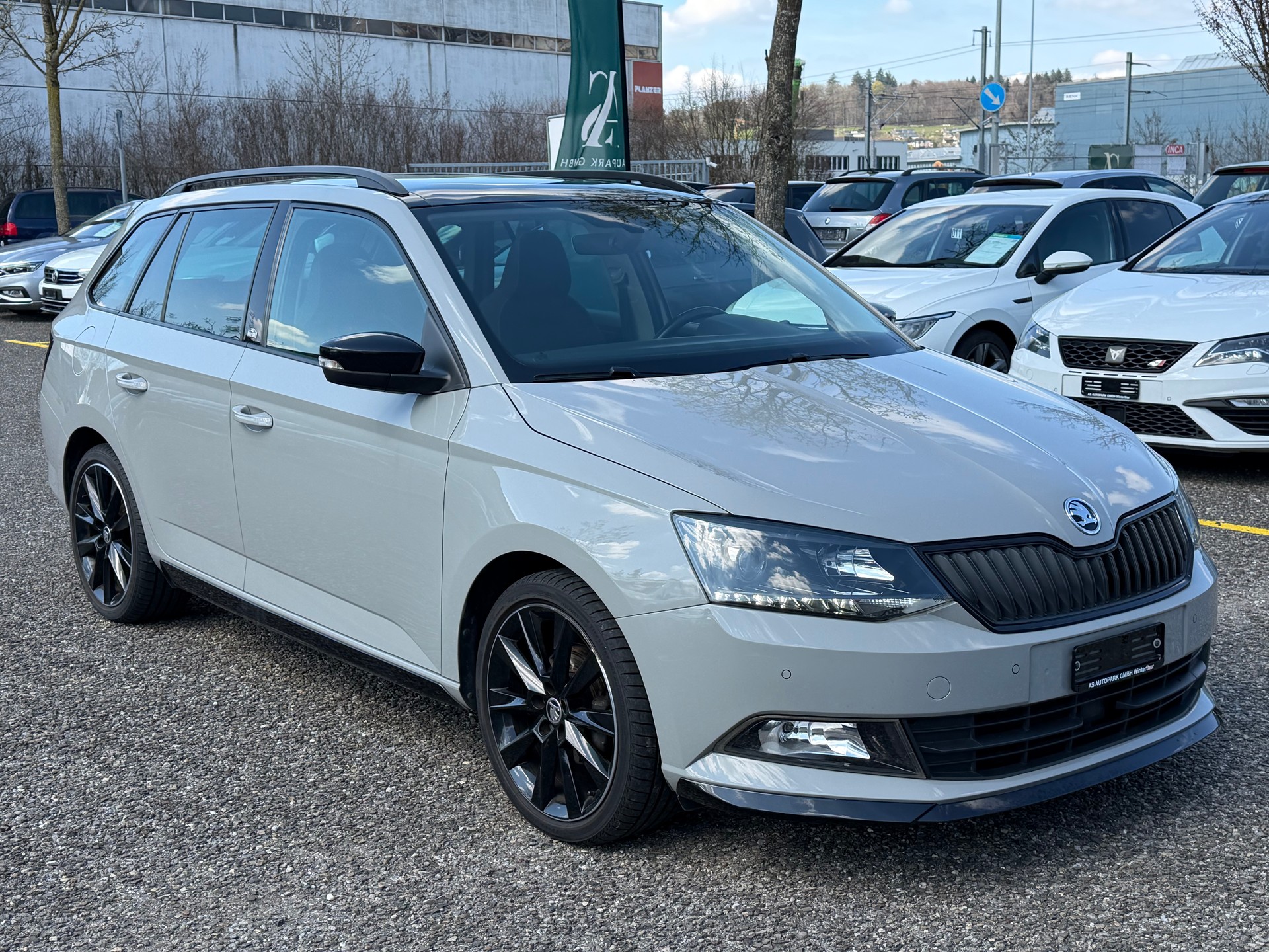 SKODA Fabia 1.0 TSI Monte Carlo-image-2
