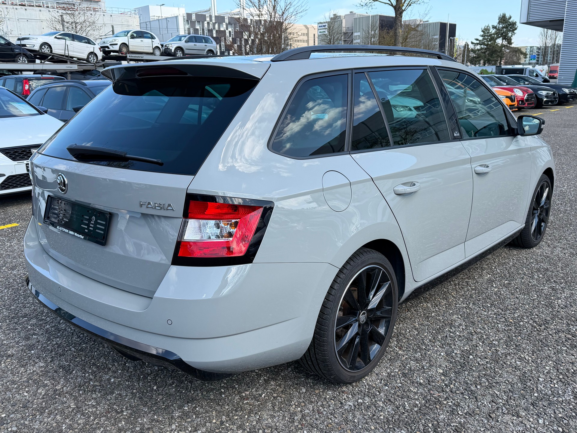 SKODA Fabia 1.0 TSI Monte Carlo-image-4