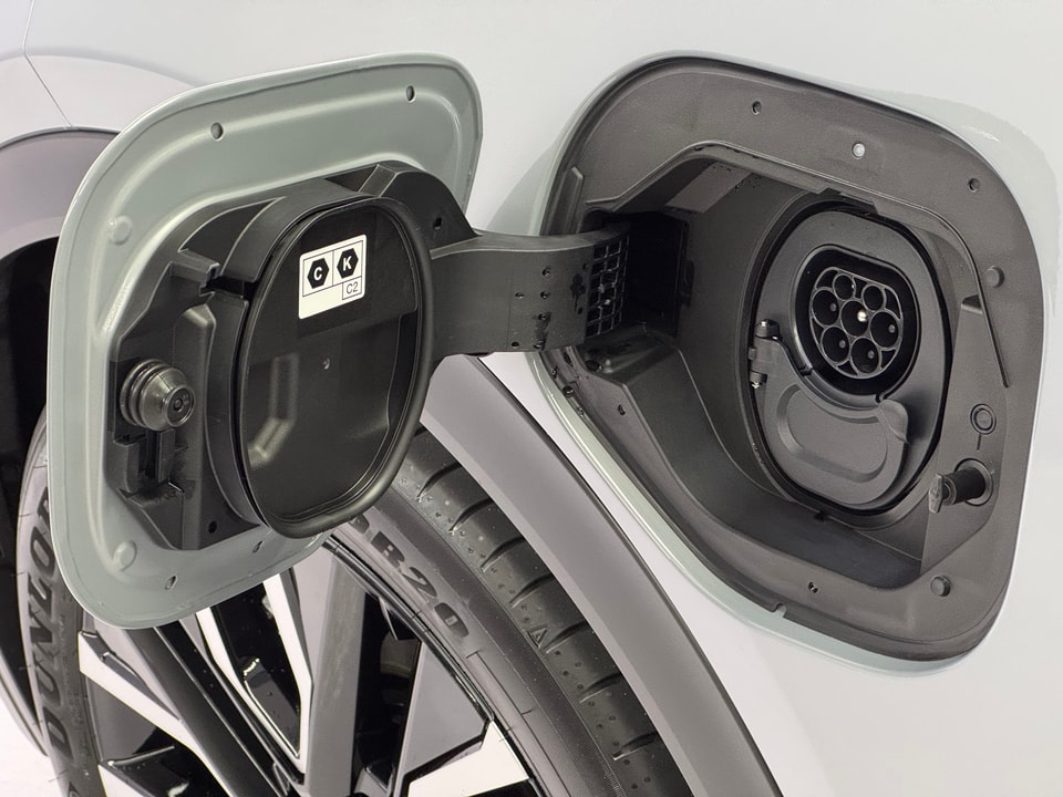 C-HR+ Electric 77 kWh Style AWD 11 kW OBC