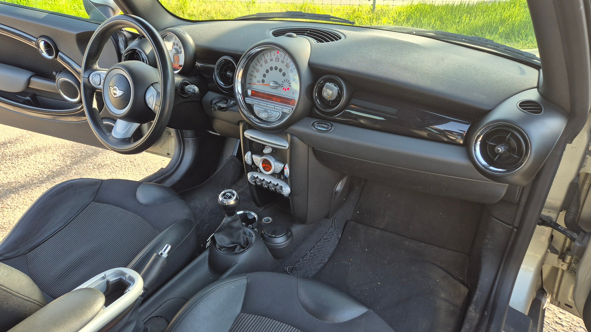 MINI Cooper-image-7