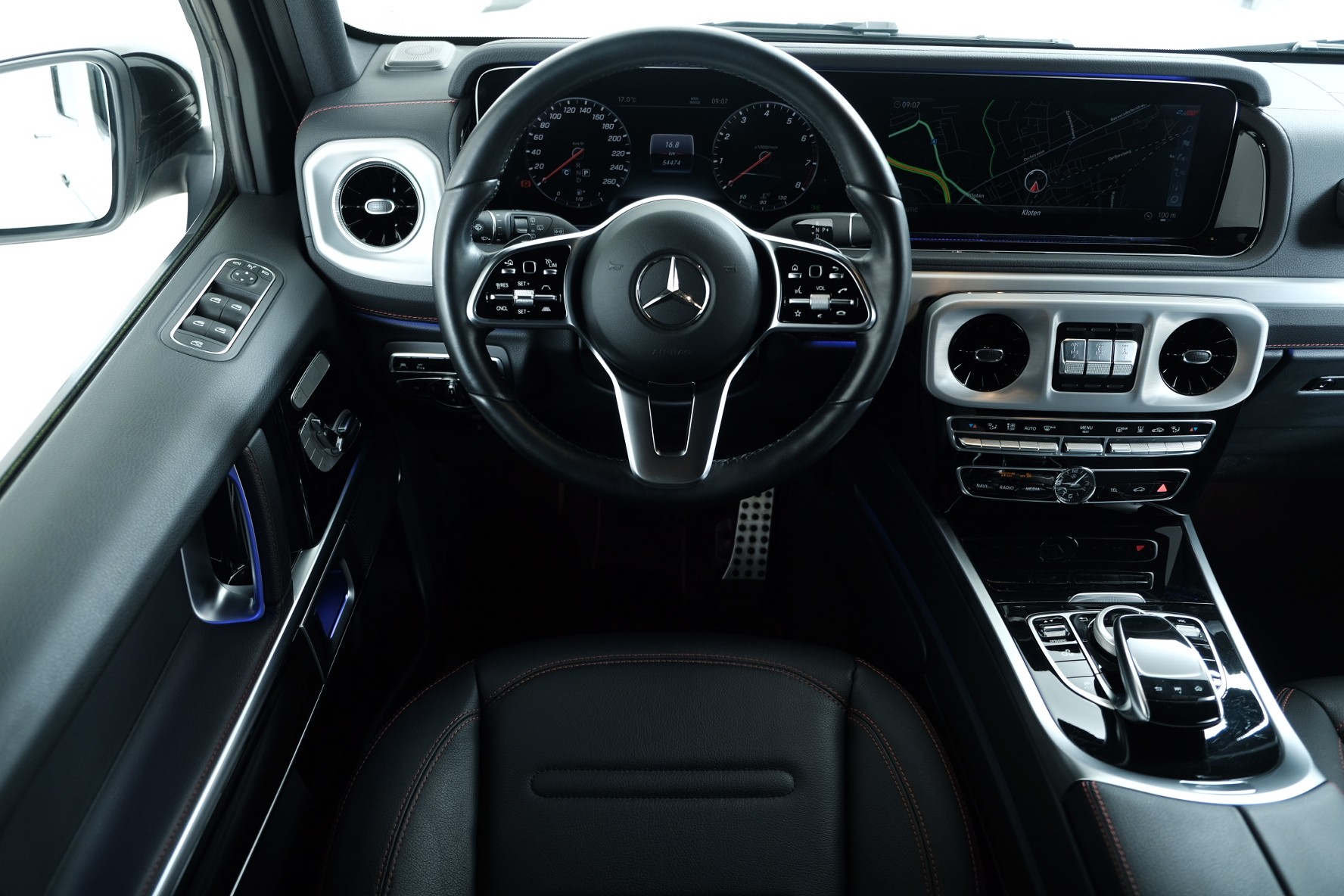 MERCEDES-BENZ G 500 AMG Line 9G-Tronic-image-6