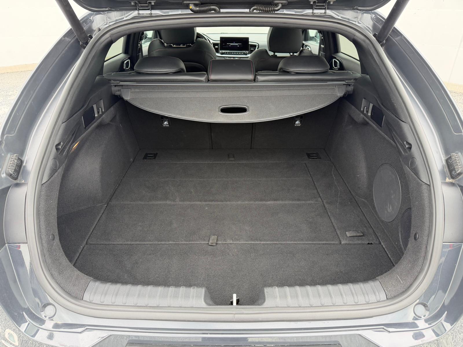KIA ProCeed 1.6 T-GDi GT DCT-image-11
