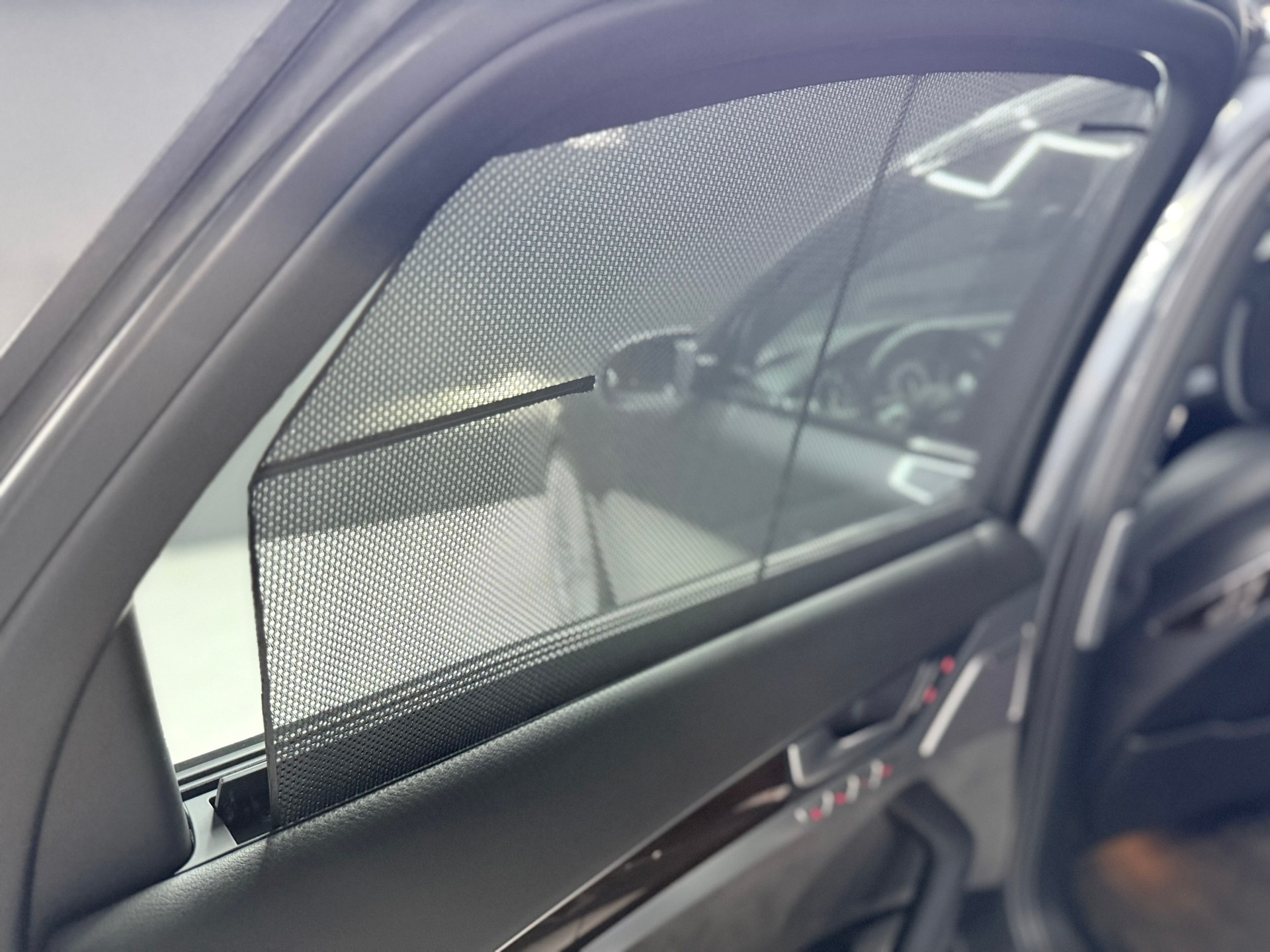 AUDI S8 4.0 TFSI V8 quattro tiptronic-image-27