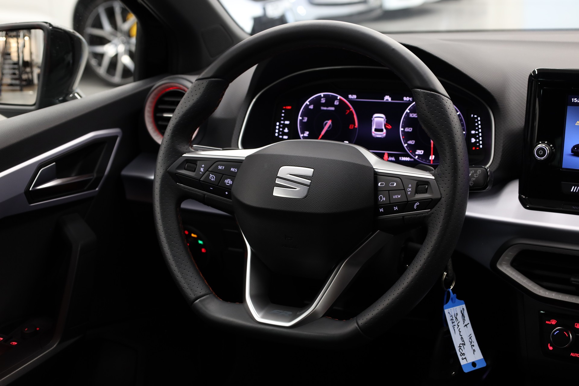 SEAT Ibiza 1.0 TSI 115 FR DSG-image-19