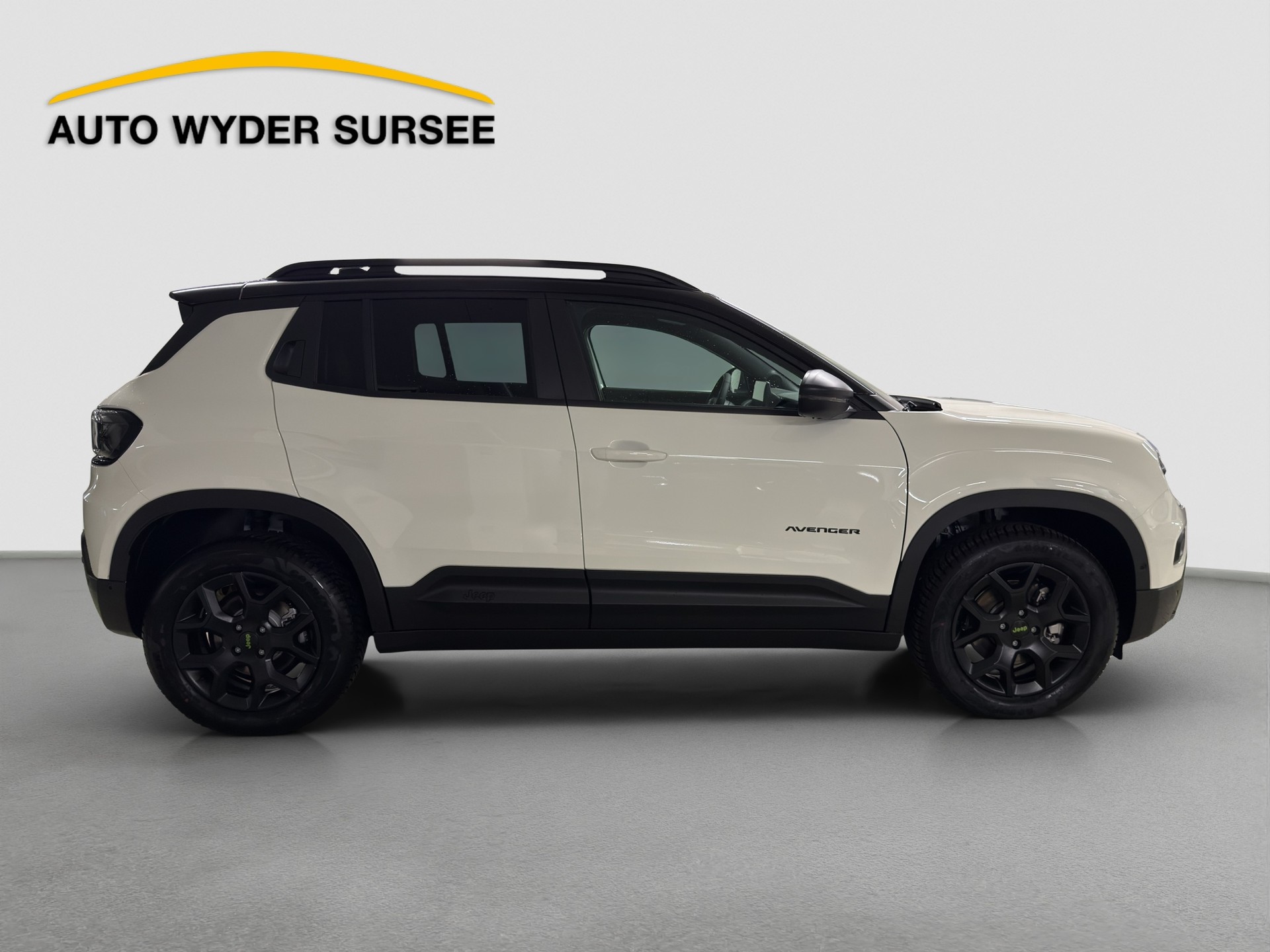 JEEP Avenger 1.2 MHEV Overland 4xe-image-6