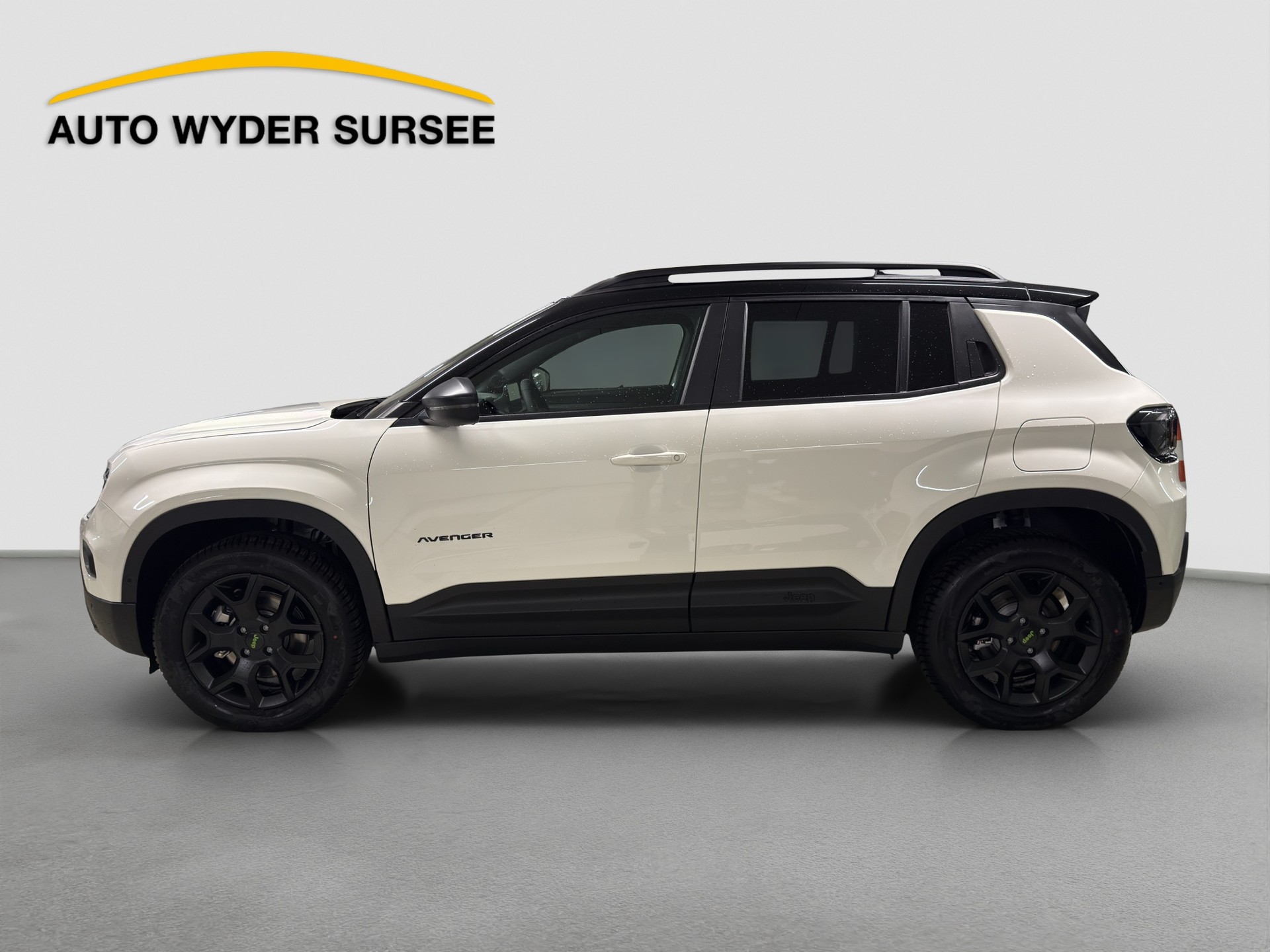 JEEP Avenger 1.2 MHEV Overland 4xe-image-2