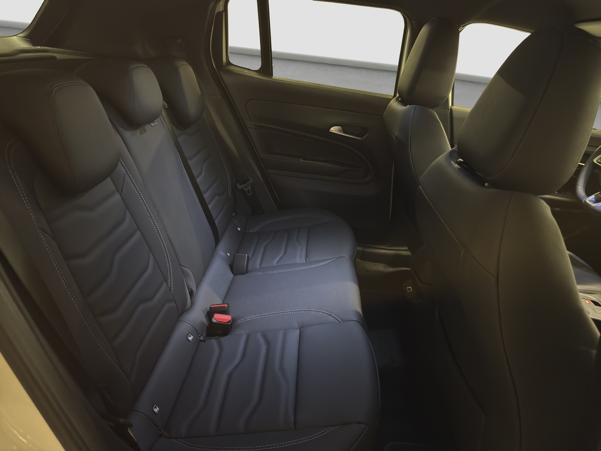JEEP Avenger 1.2 MHEV Overland 4xe-image-11