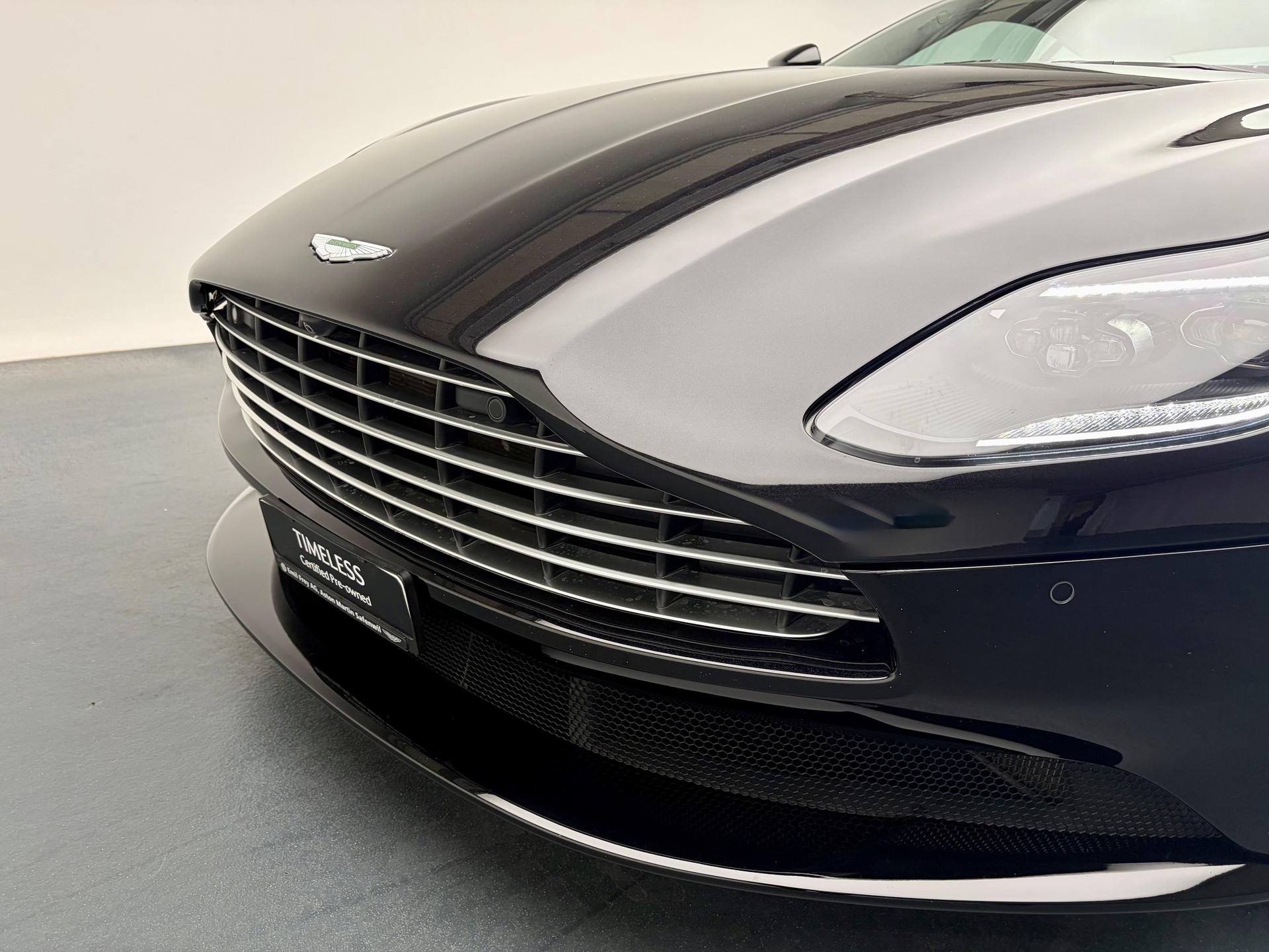 ASTON MARTIN DB11 Coupé 4.0 V8 Bi-Turbo-image-17