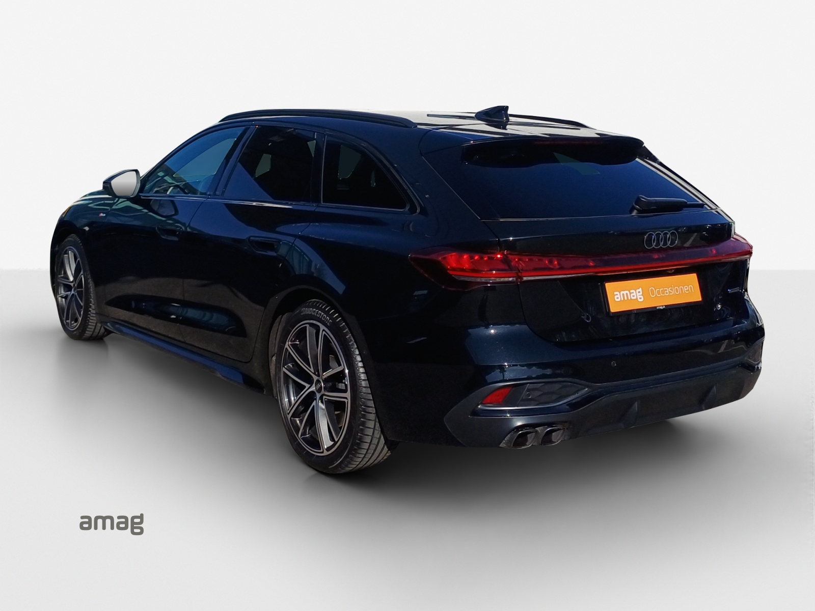 AUDI A5 Avant TDI quattro 150 kW S tronic-image-2