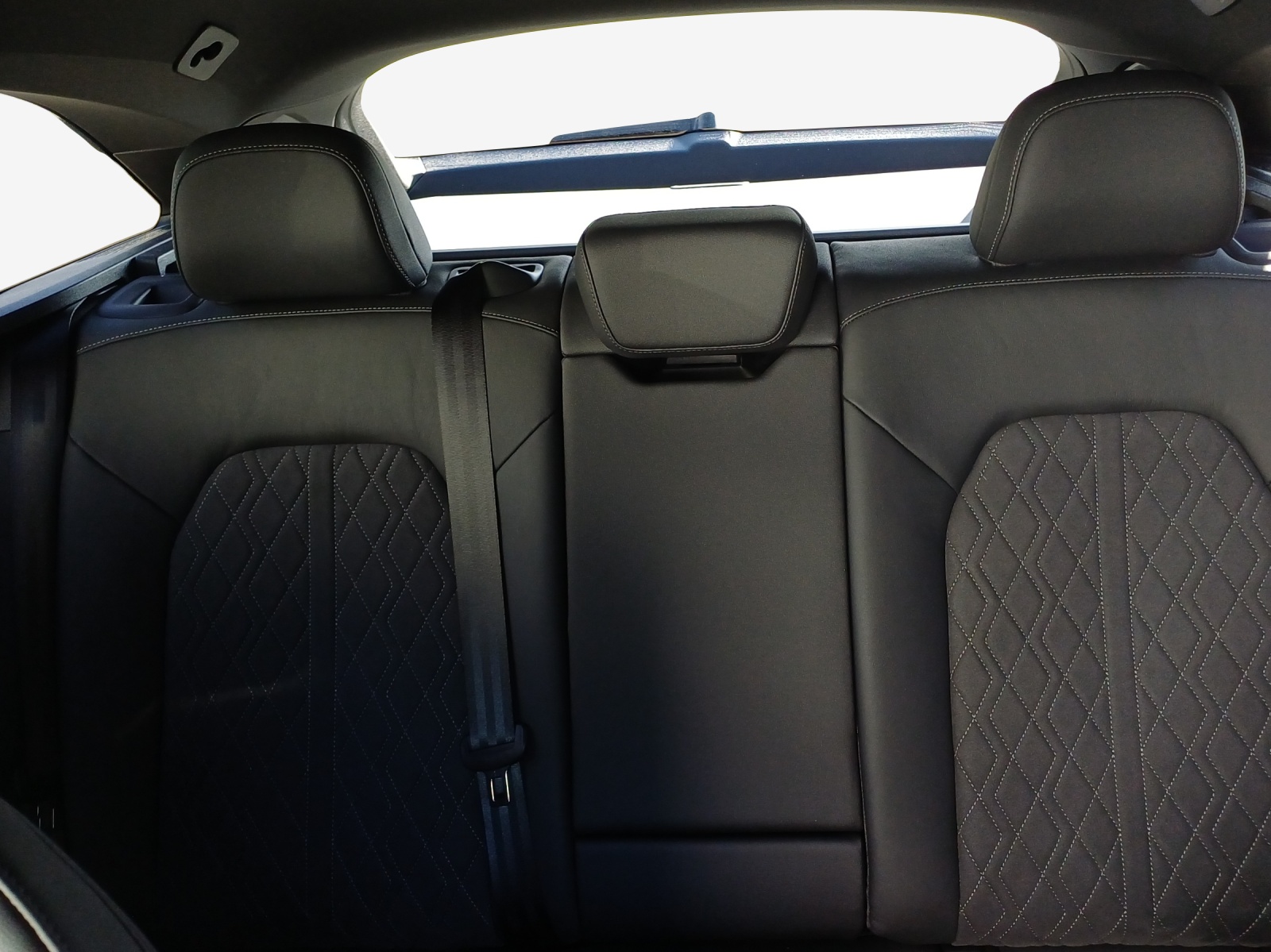 AUDI A5 Avant TDI quattro 150 kW S tronic-image-11