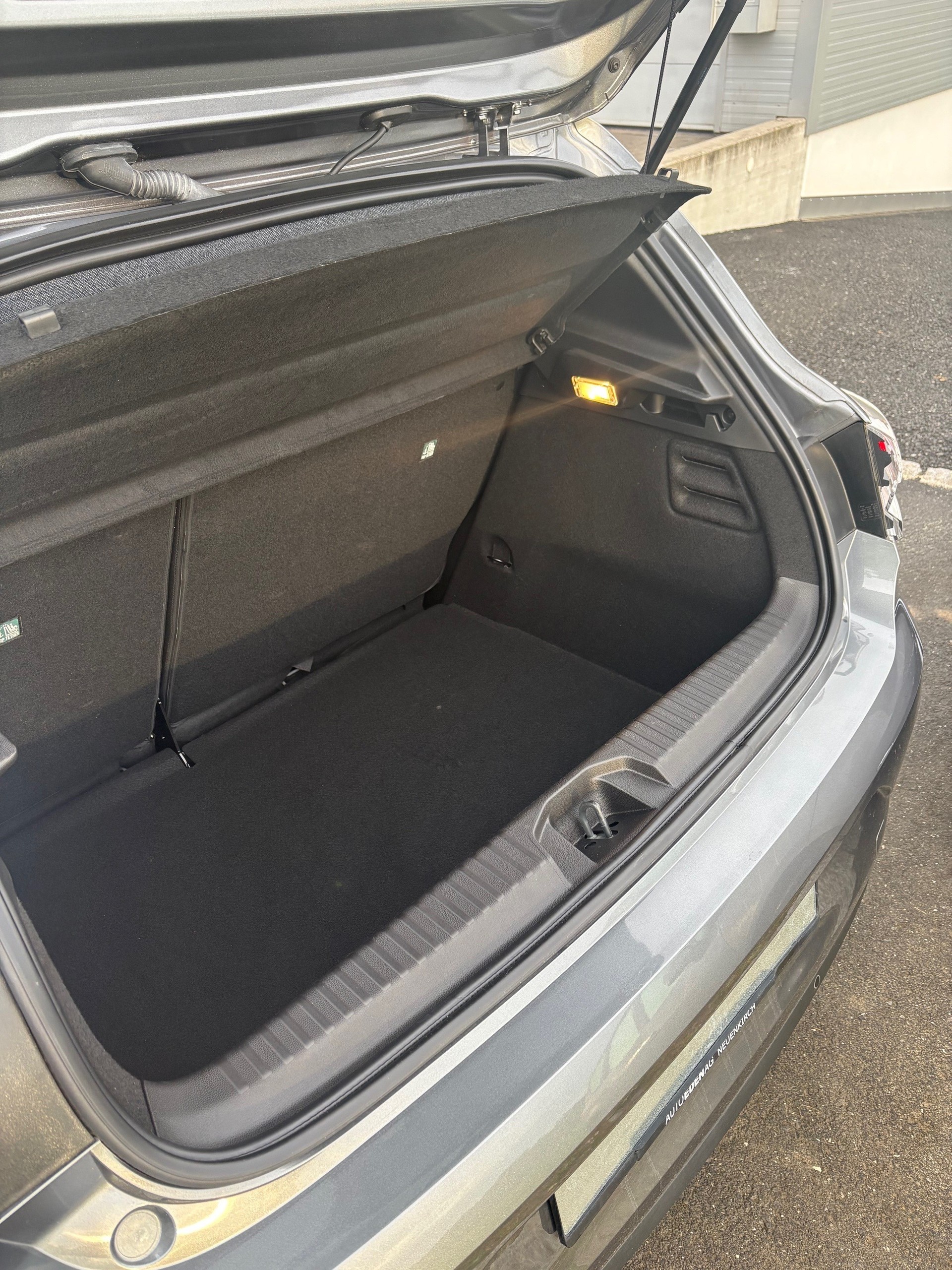 RENAULT Clio 1.0 Techno-image-3