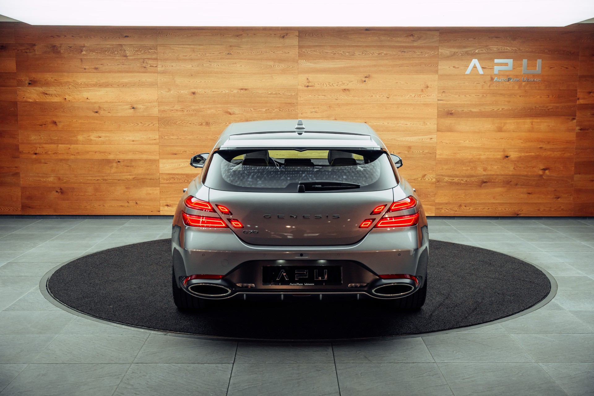 GENESIS G70 Shooting Brake 2.0 T Plus Sport AT8 AWD-image-15