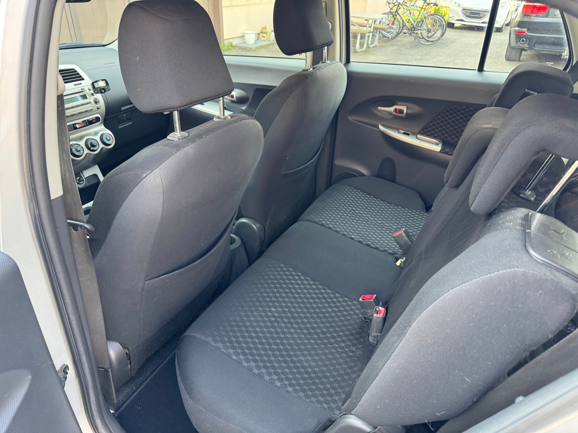 TOYOTA UrbanCruiser 1.33 Dual VVT-i Linea Luna-image-10