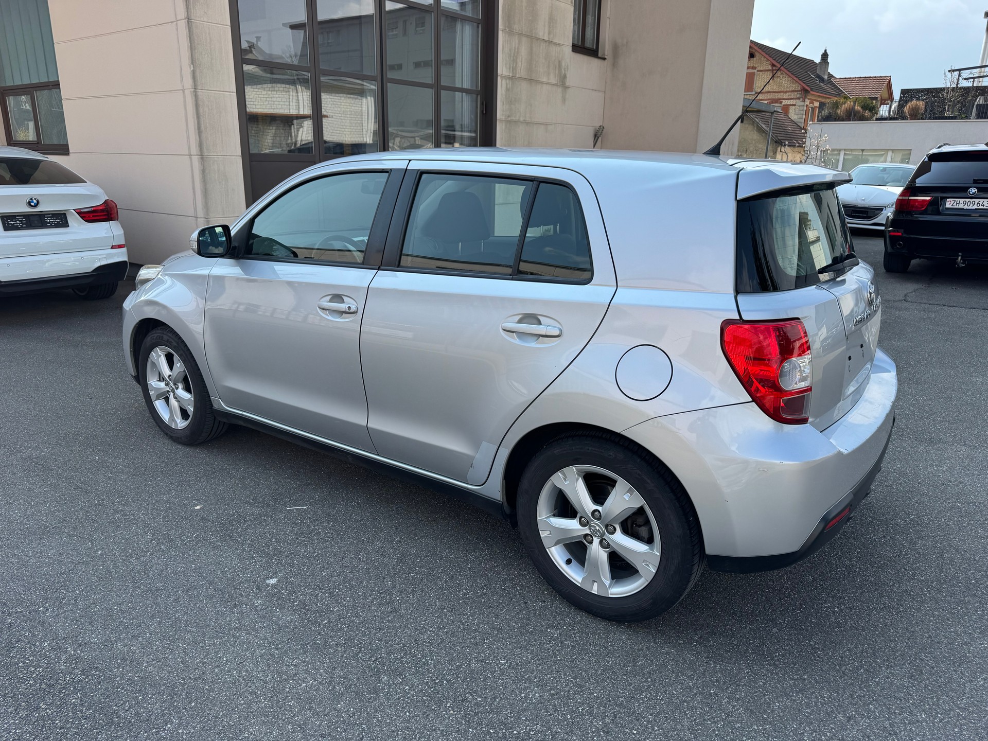 TOYOTA UrbanCruiser 1.33 Dual VVT-i Linea Luna-image-3