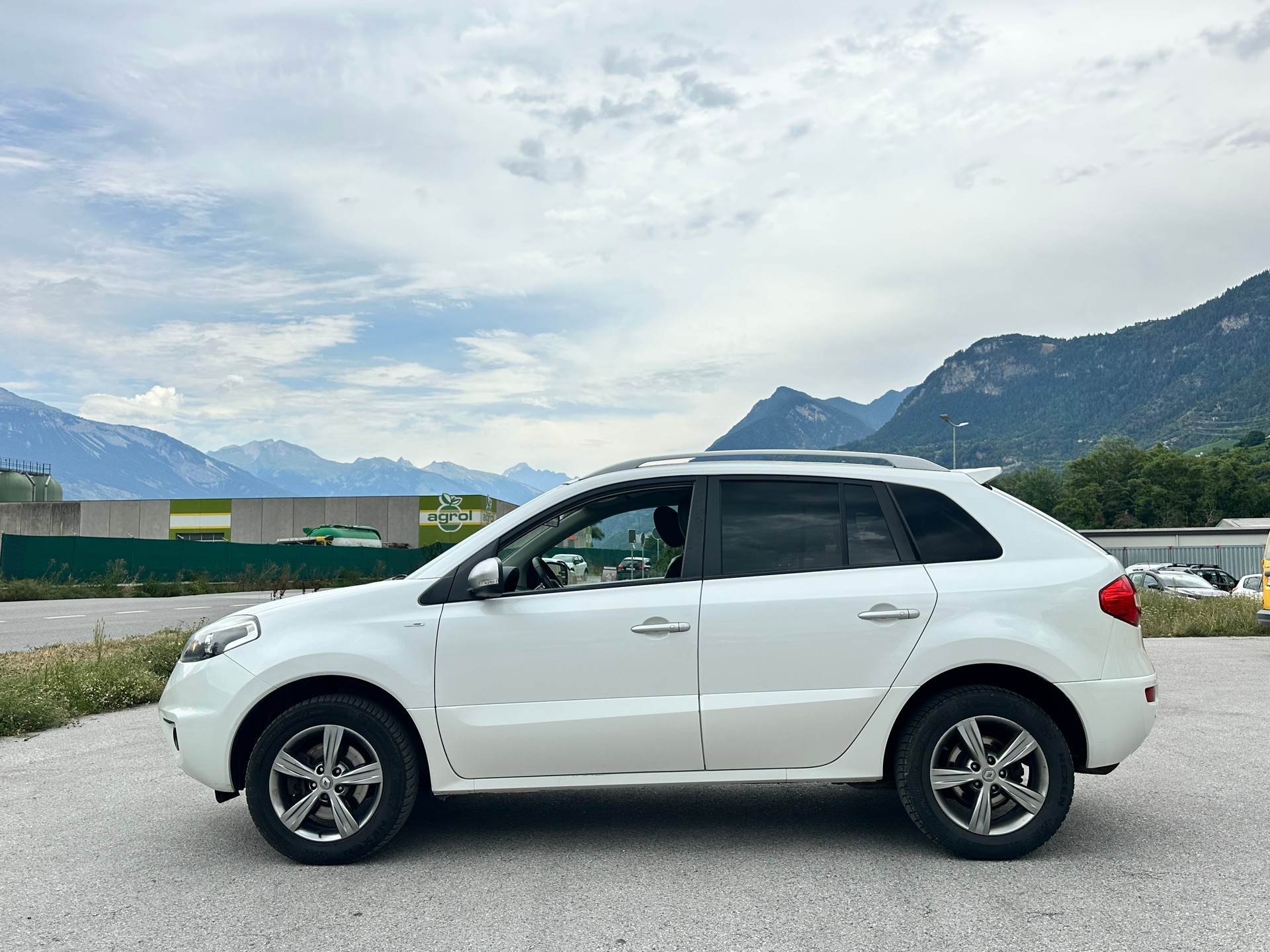 RENAULT Koleos 2.0 dCi Bose 4x4 Automatic-image-3