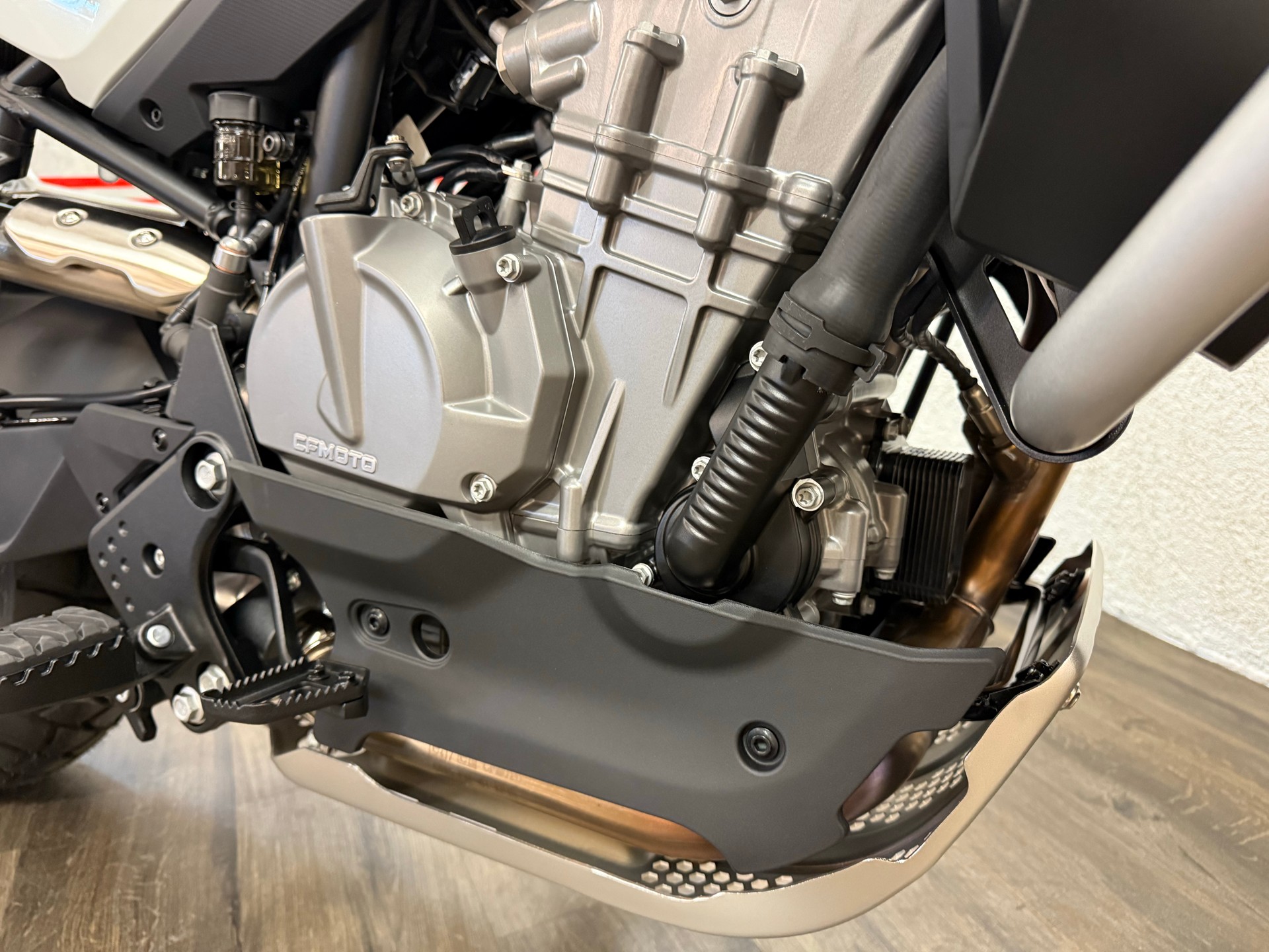 CF MOTO 800 MT Explore-showroom-element-3