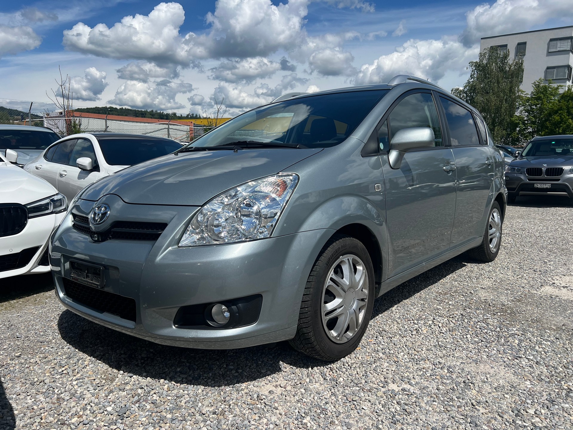 TOYOTA Corolla Verso 1.8 Limited* 7 Plätze, Navigation, 360’ kamera-image-3