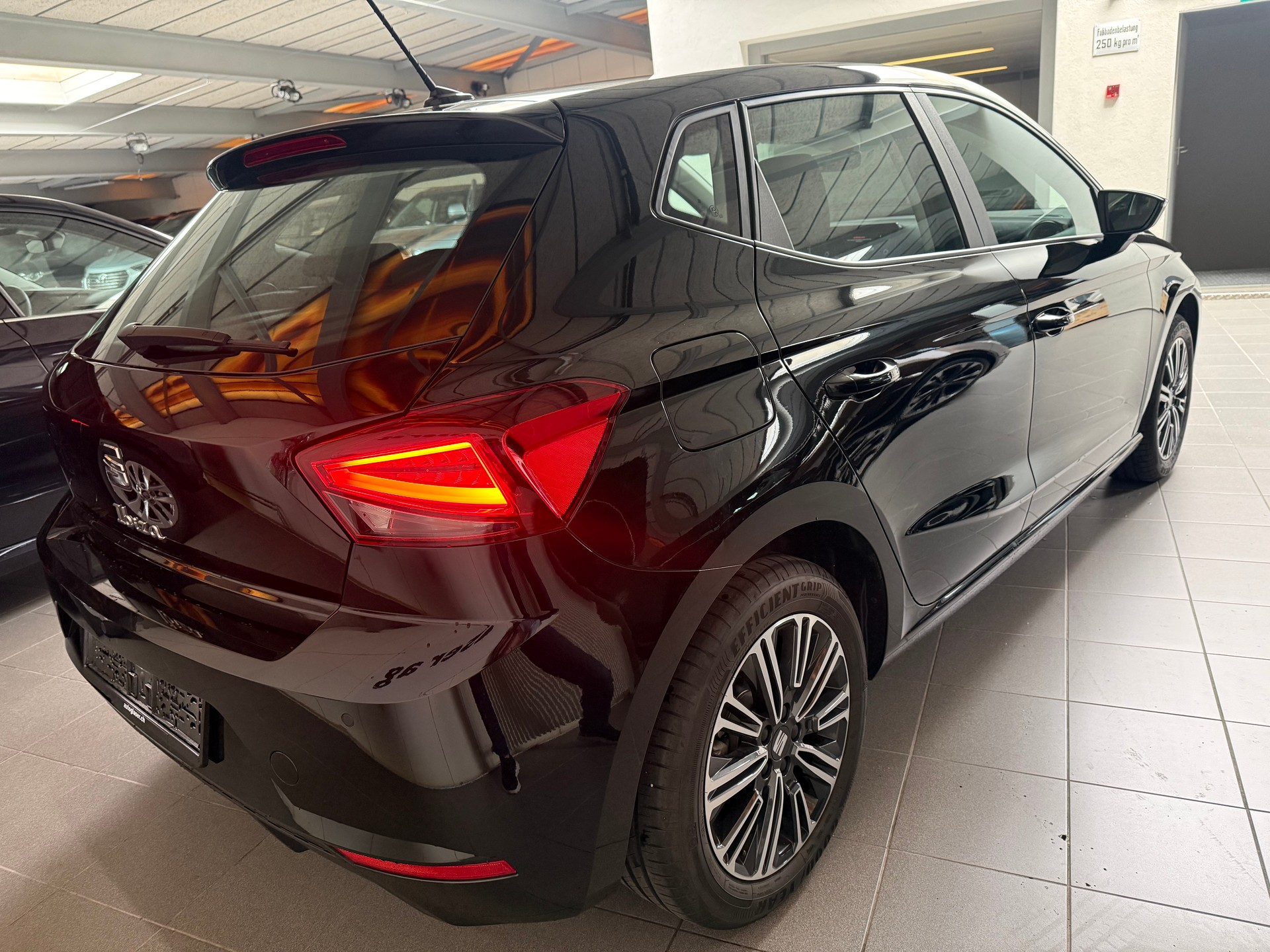 SEAT Ibiza 1.0 EcoTSI Sensacion DSG-image-8
