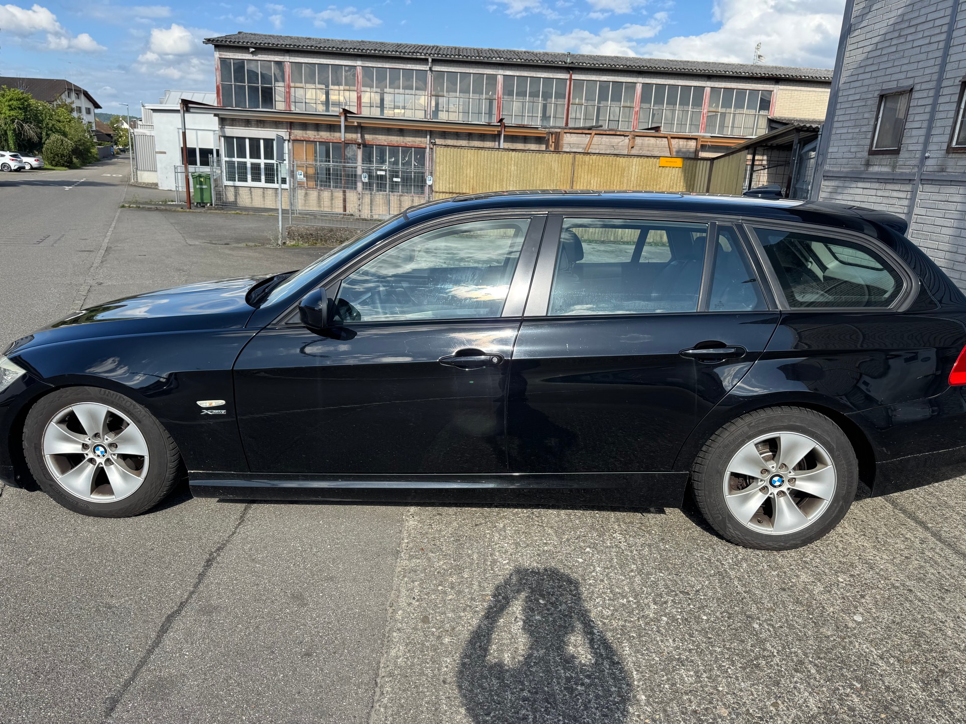 BMW 320d xDrive Touring-image-7