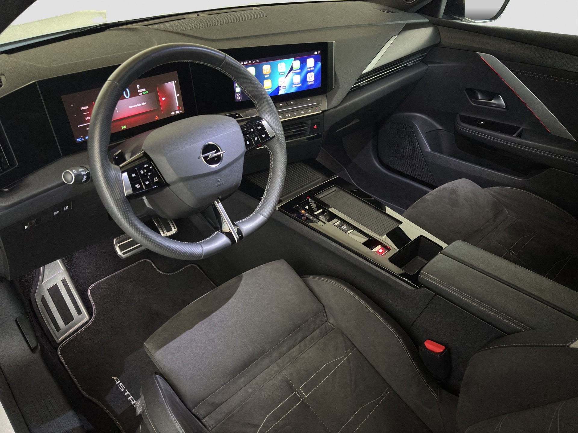 OPEL Astra 1.6 PHEV Turbo Swiss Plus A-image-13