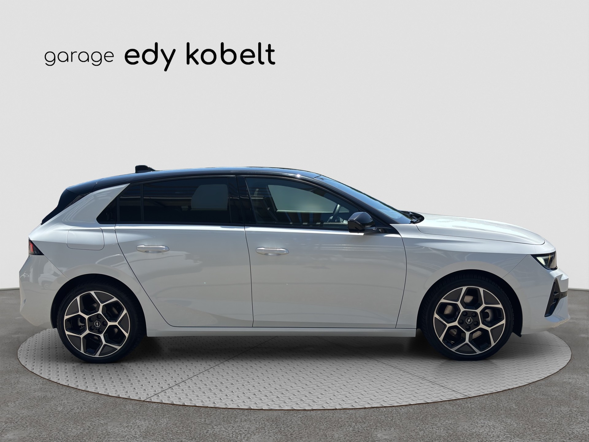OPEL Astra 1.6 PHEV Turbo Swiss Plus A-image-21