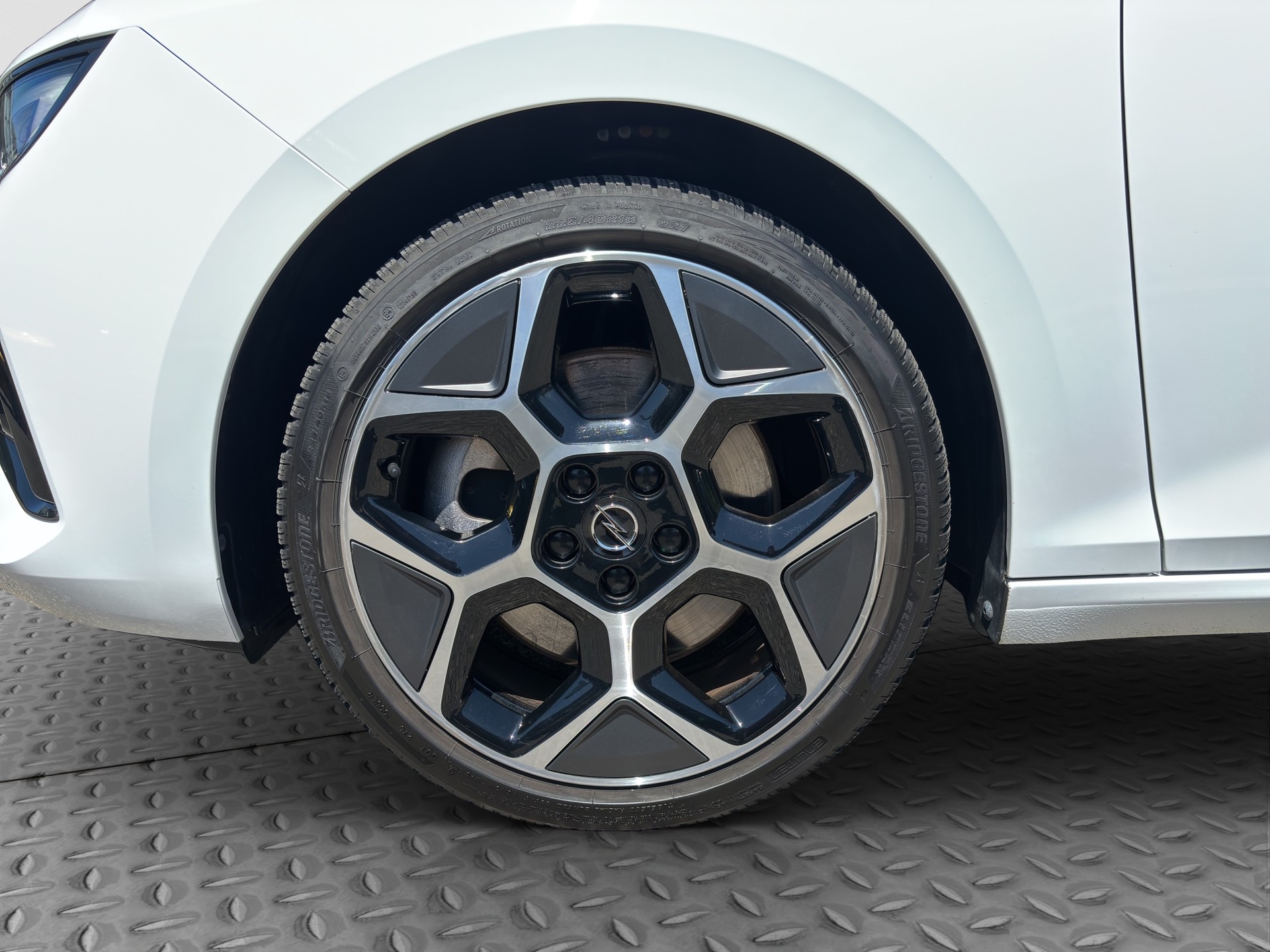 OPEL Astra 1.6 PHEV Turbo Swiss Plus A-image-25