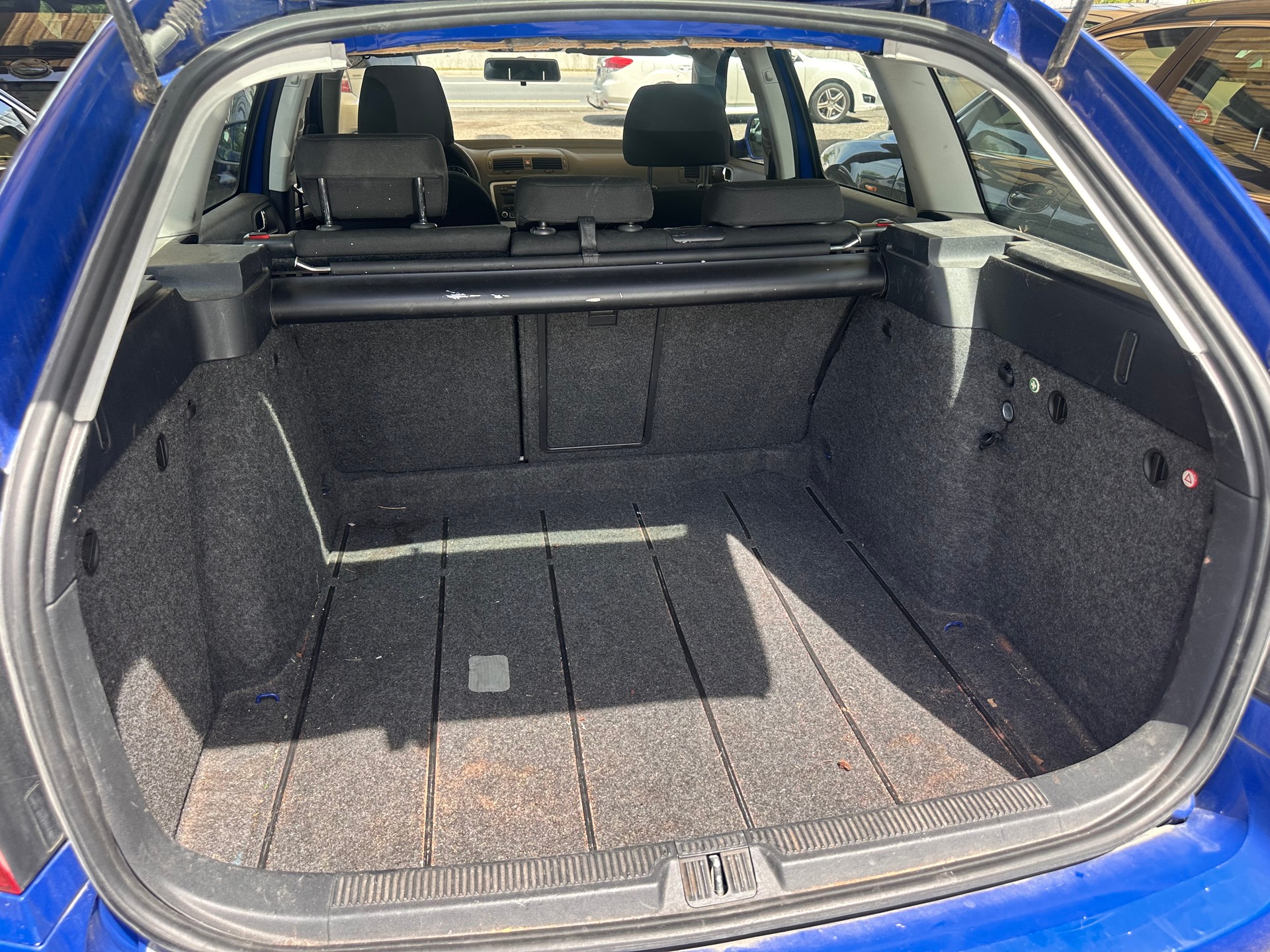 SKODA Octavia Combi 1.9 TDI Swiss Adventure 4x4-image-14