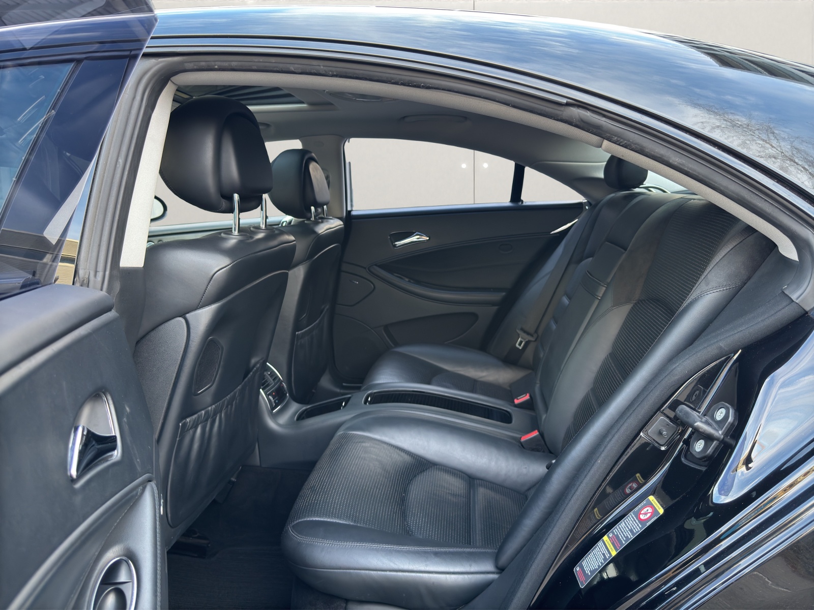 MERCEDES-BENZ CLS 55 AMG Automatic-image-12