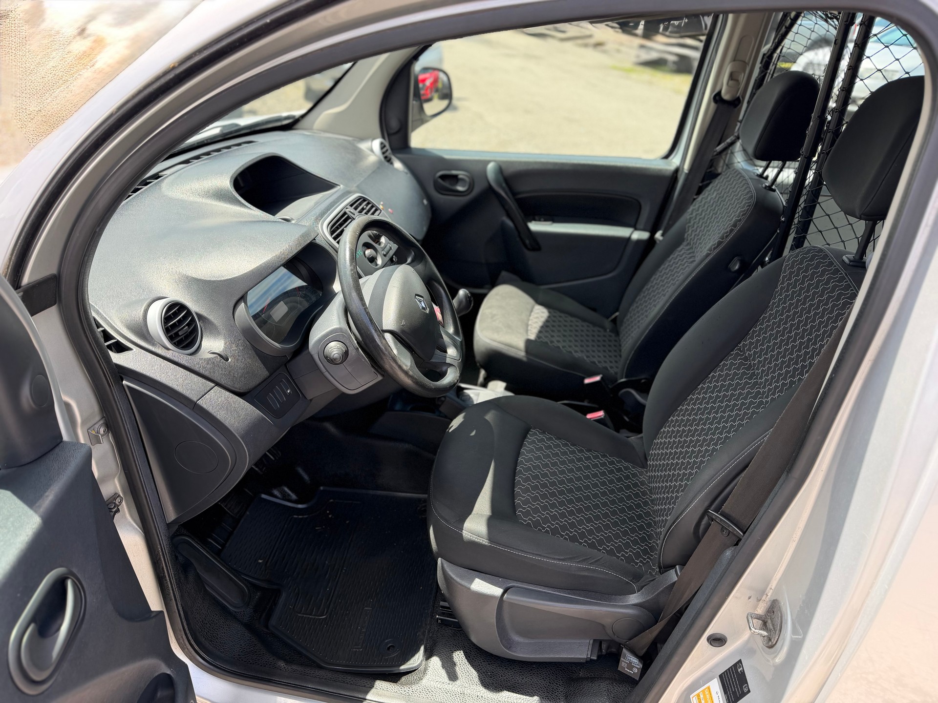 RENAULT Kangoo Maxi dCi 90 Access 2 Plätze / 2 places-image-14