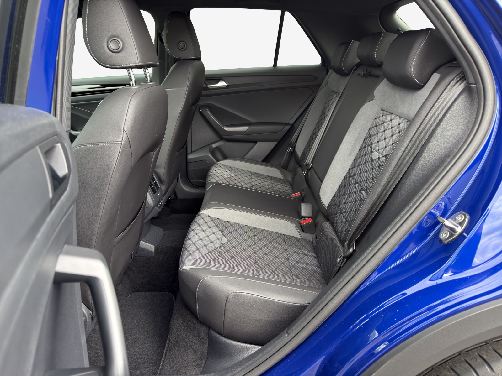 VW T-Roc 1.5 TSI EVO R-Line DSG-image-11