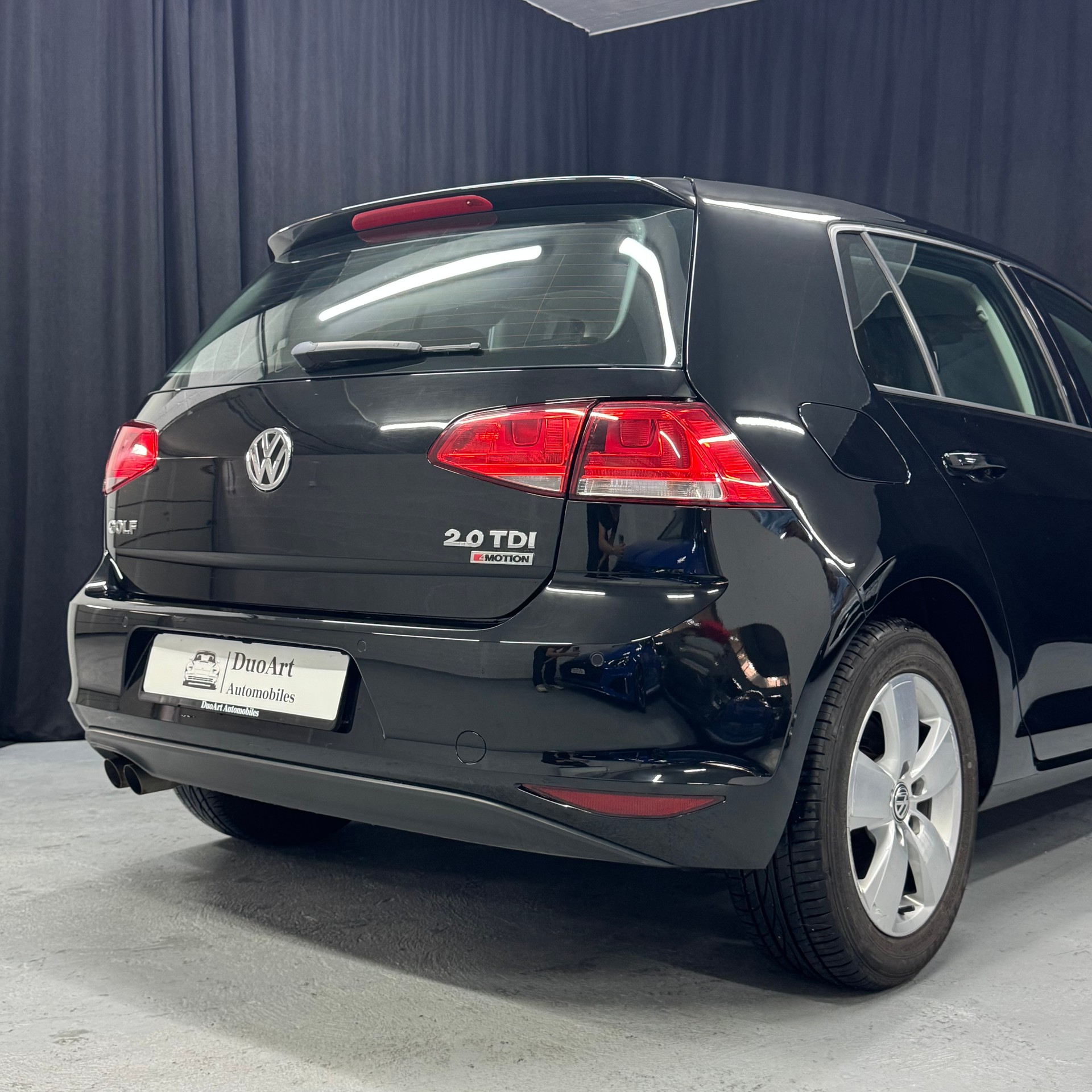 VW Golf 2.0 TDI Comfortline 4Motion-image-8