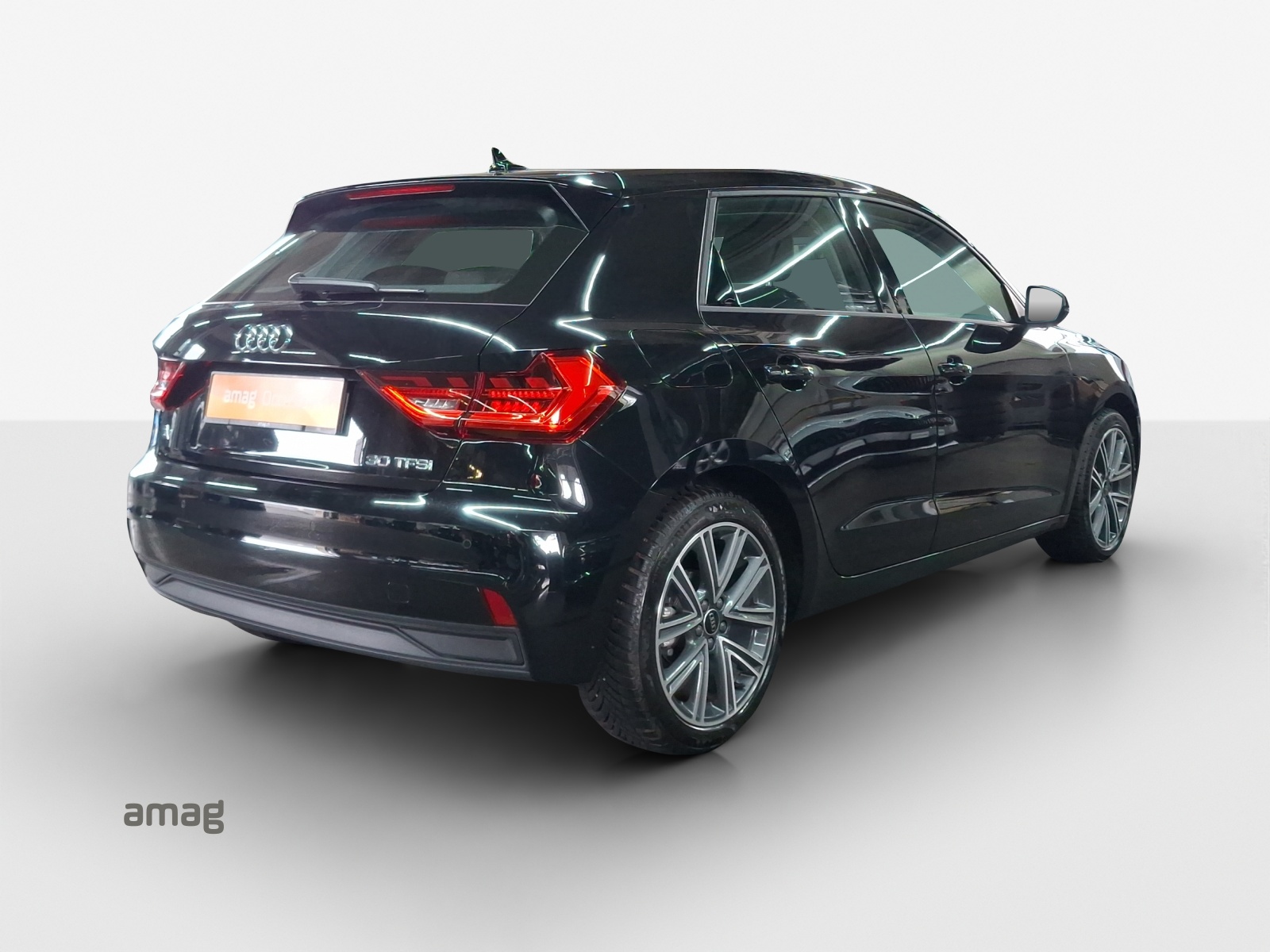 AUDI A1 Sportback 30 TFSI Attraction S-tronic-image-4