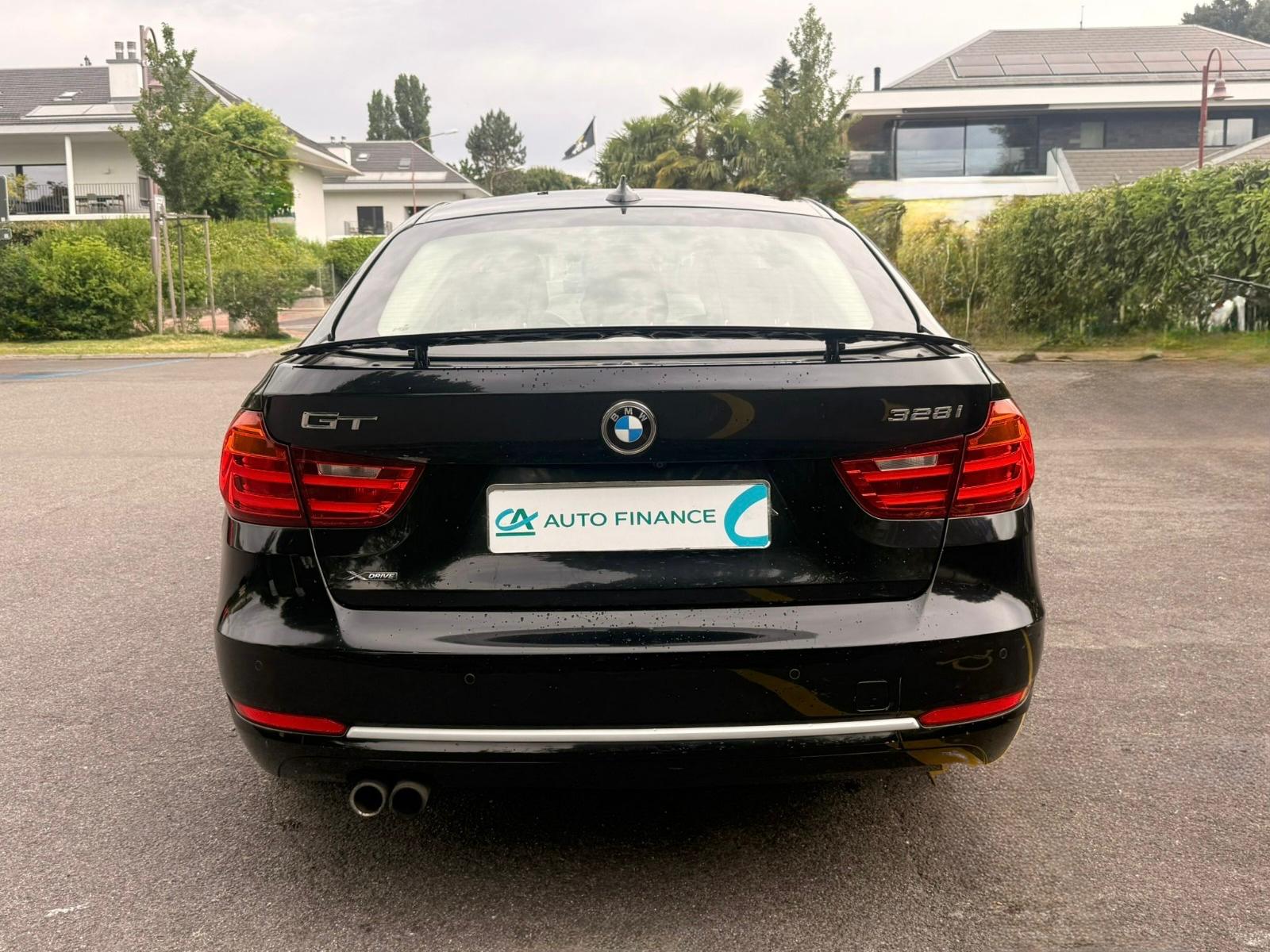 BMW 328i GT xDrive Steptronic-image-4