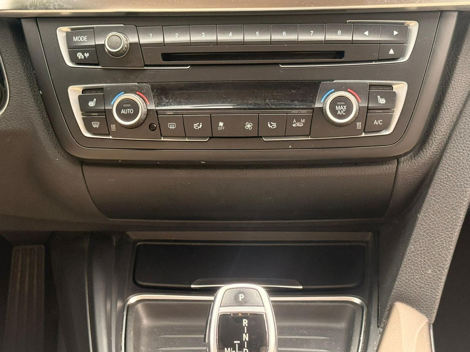 BMW 328i GT xDrive Steptronic-image-23