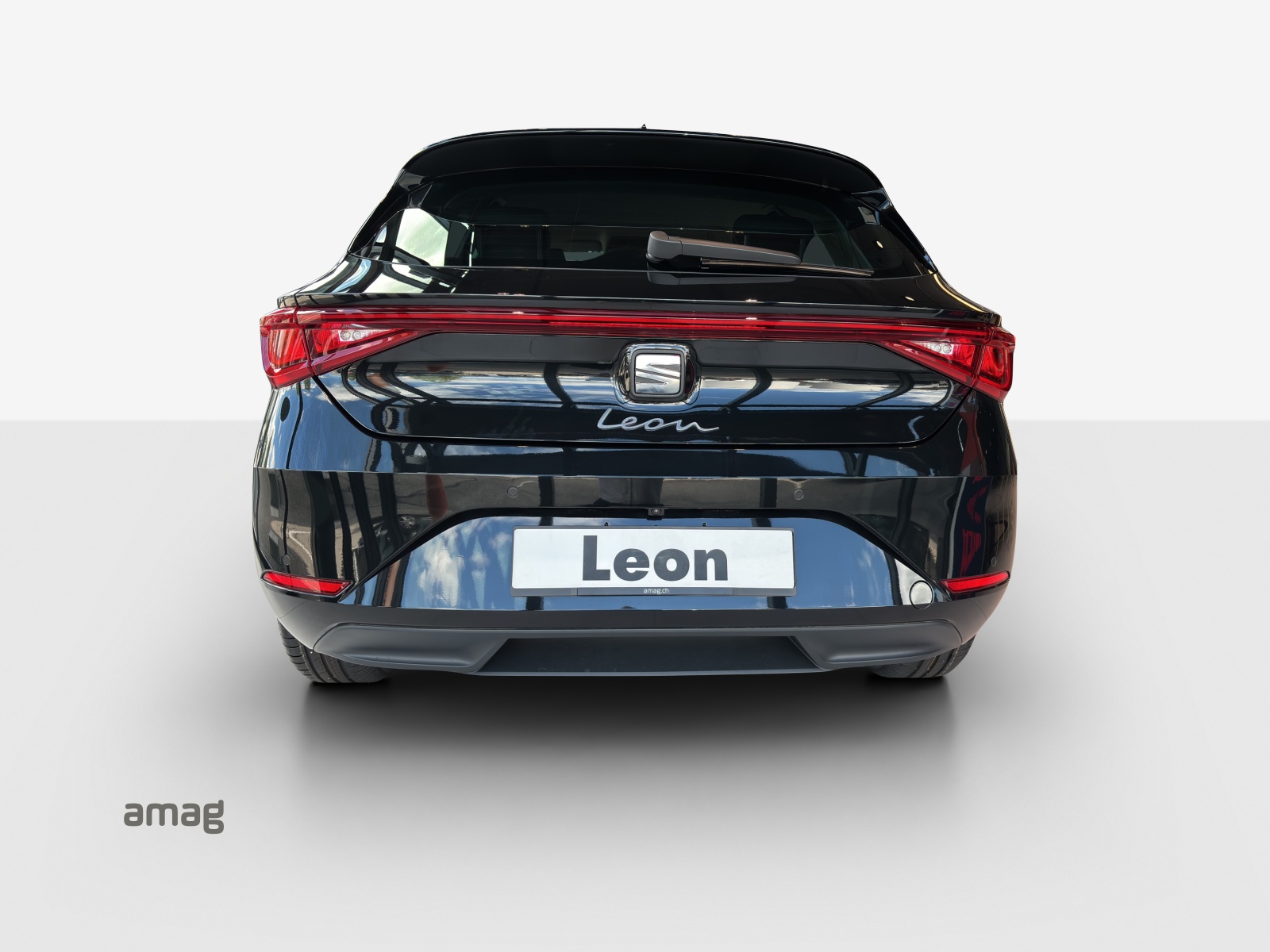 SEAT Leon 1.5 eTSI mHEV DSG Go-image-2