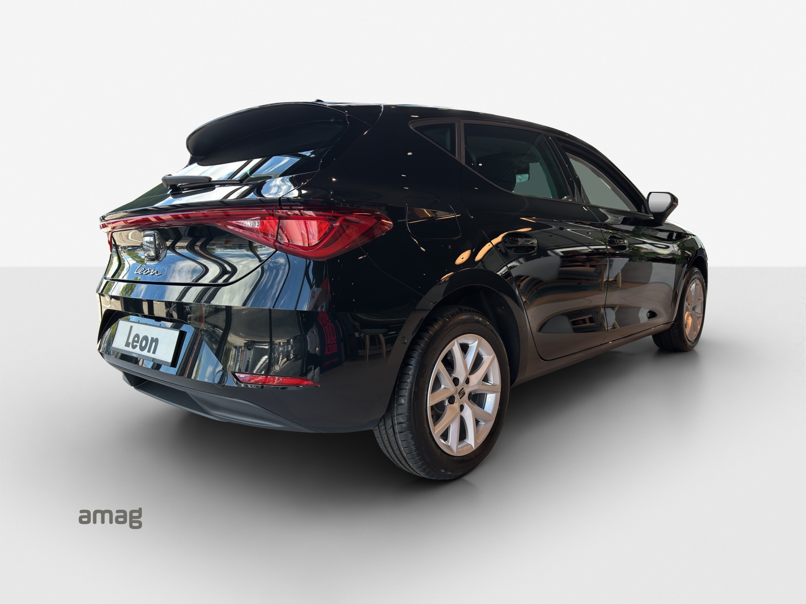 SEAT Leon 1.5 eTSI mHEV DSG Go-image-3