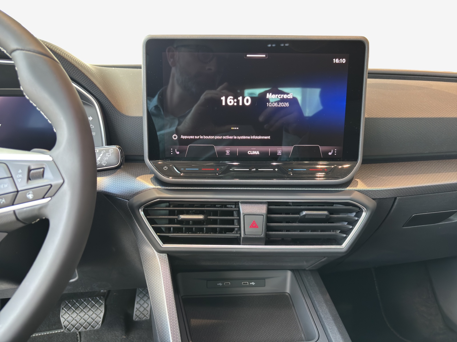 SEAT Leon 1.5 eTSI mHEV DSG Go-image-9
